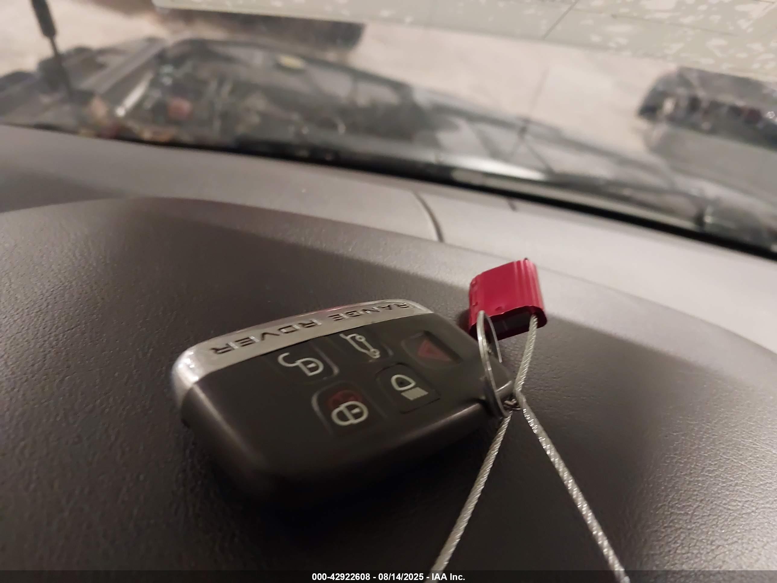 LAND ROVER image 11
