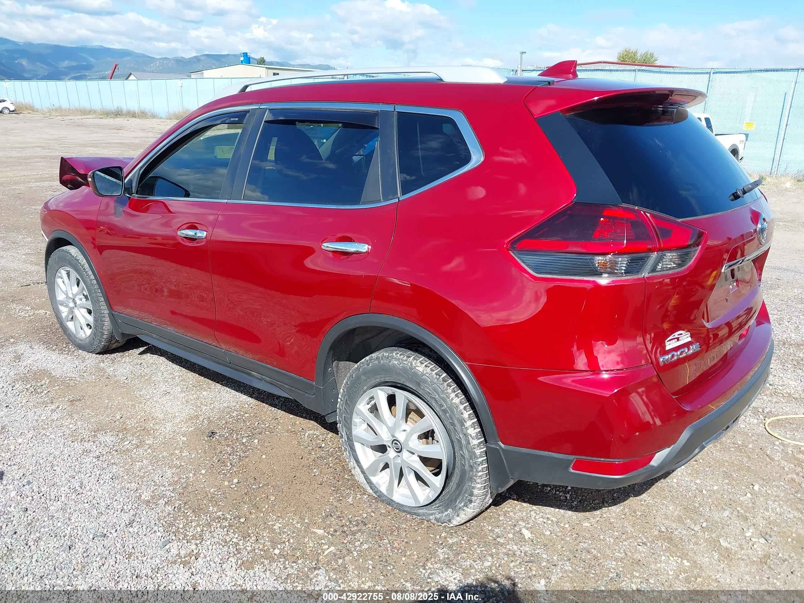 NISSAN ROGUE image 3