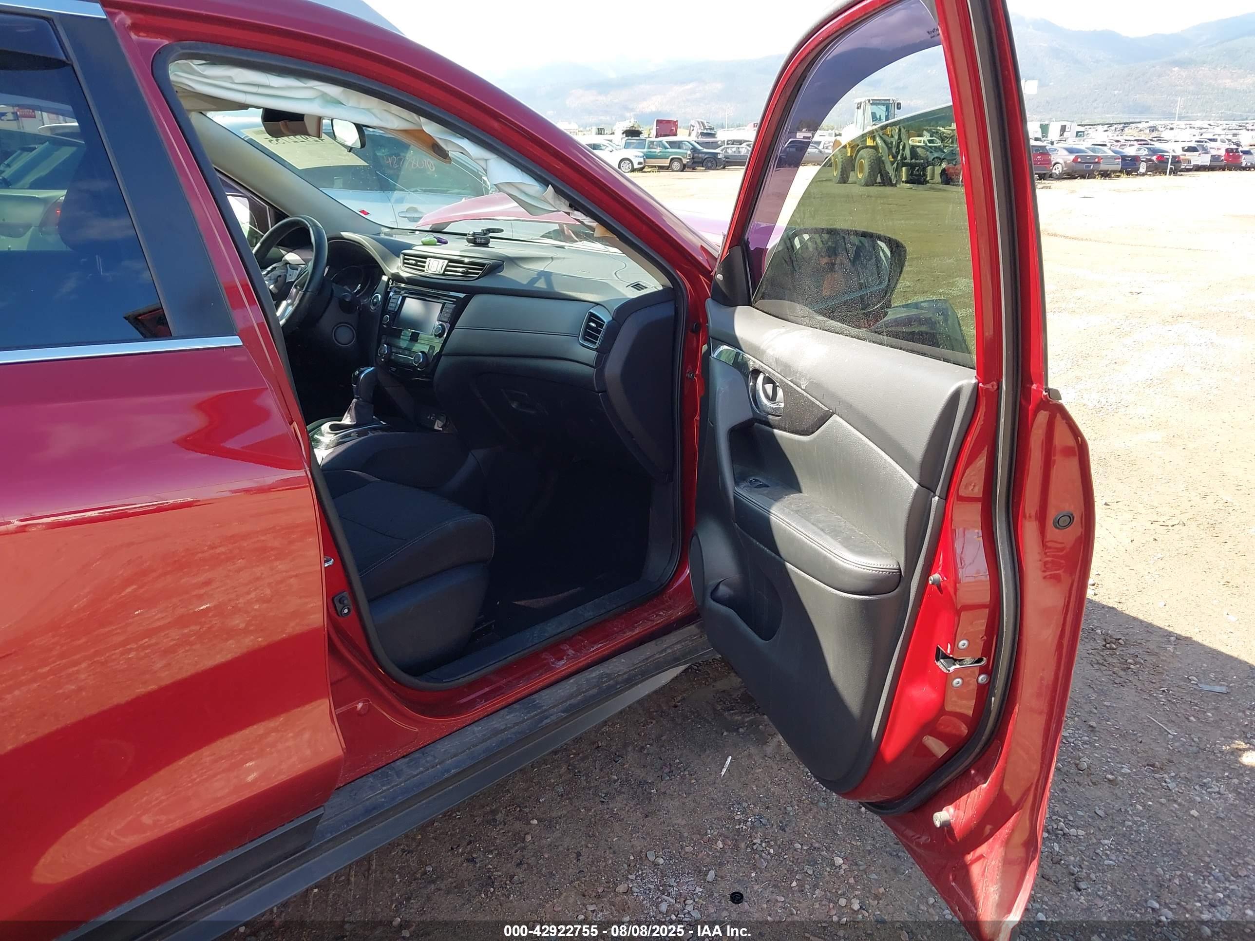 NISSAN ROGUE image 5