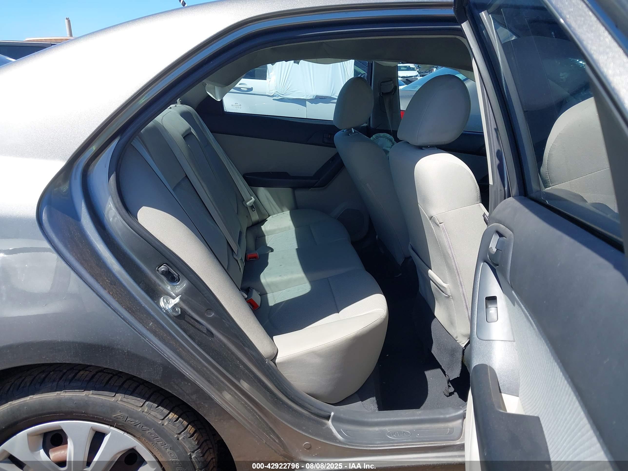 KIA FORTE image 8