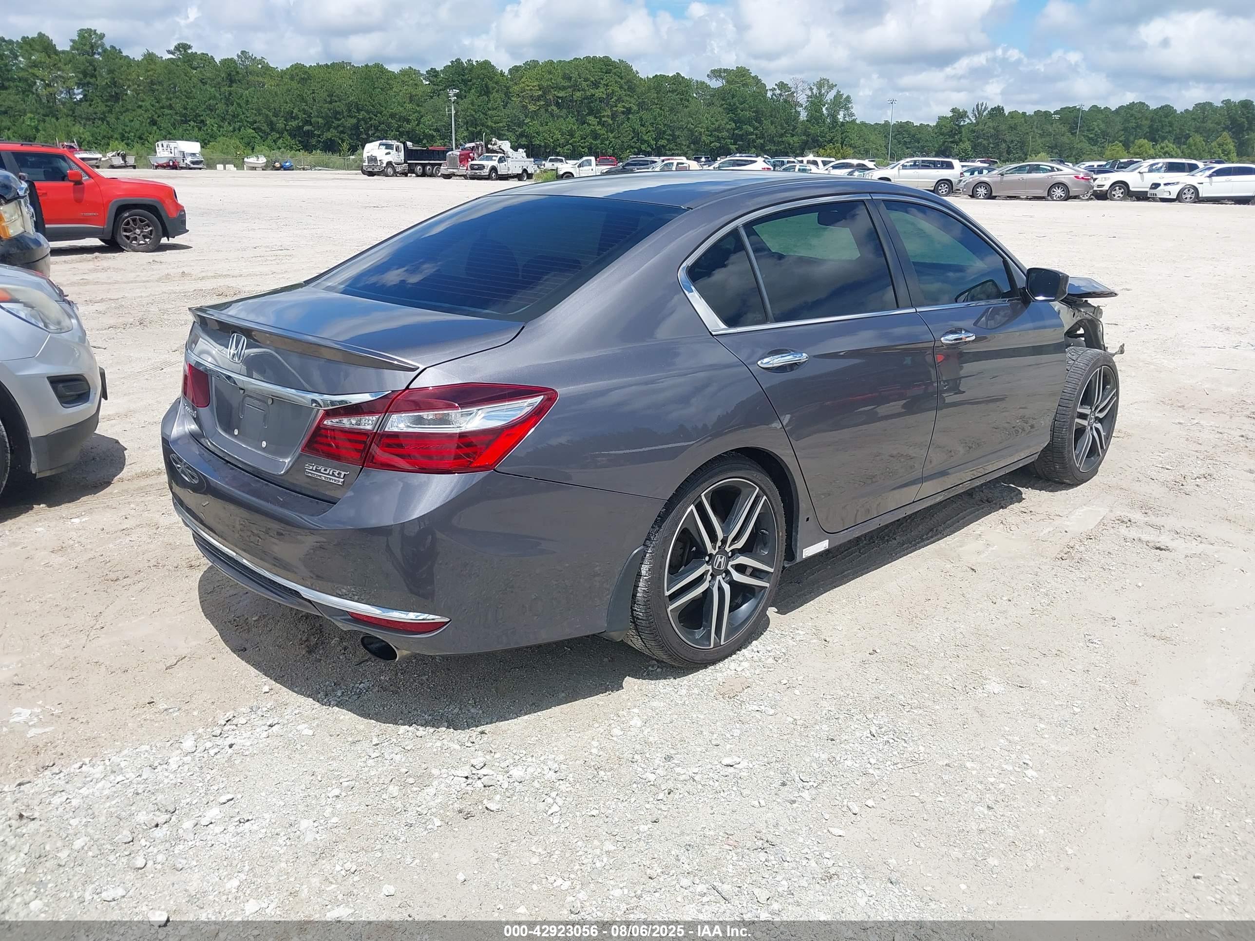 HONDA ACCORD image 4
