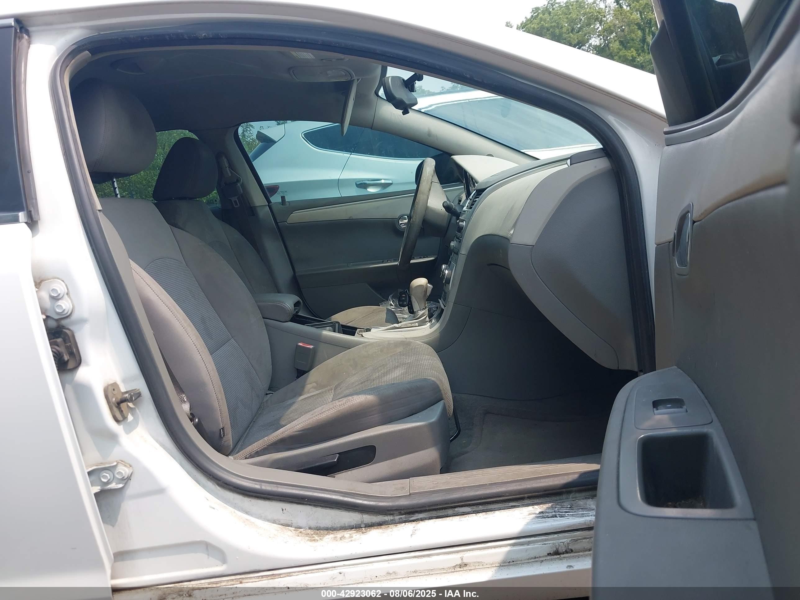 CHEVROLET MALIBU image 5