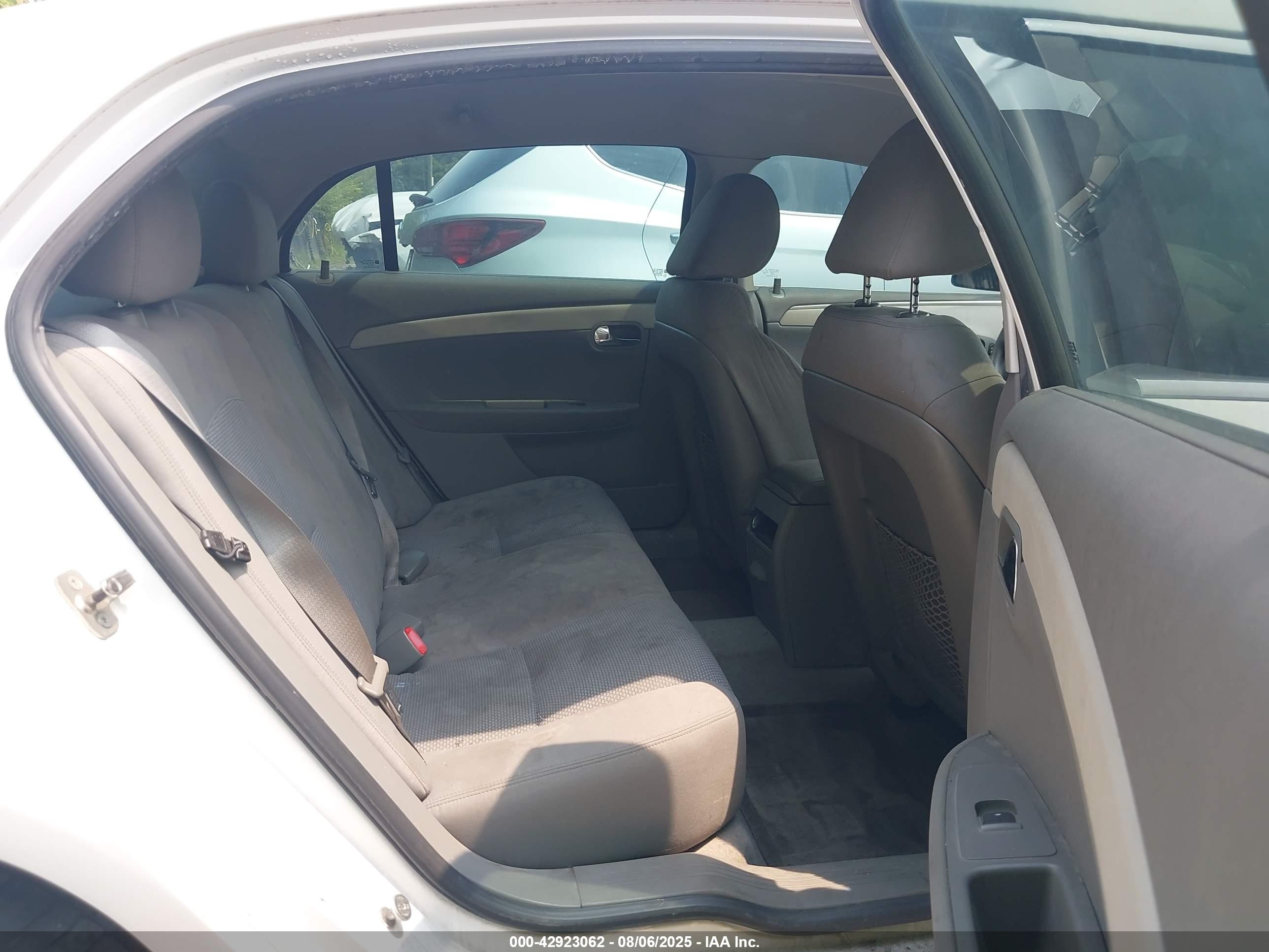 CHEVROLET MALIBU image 8