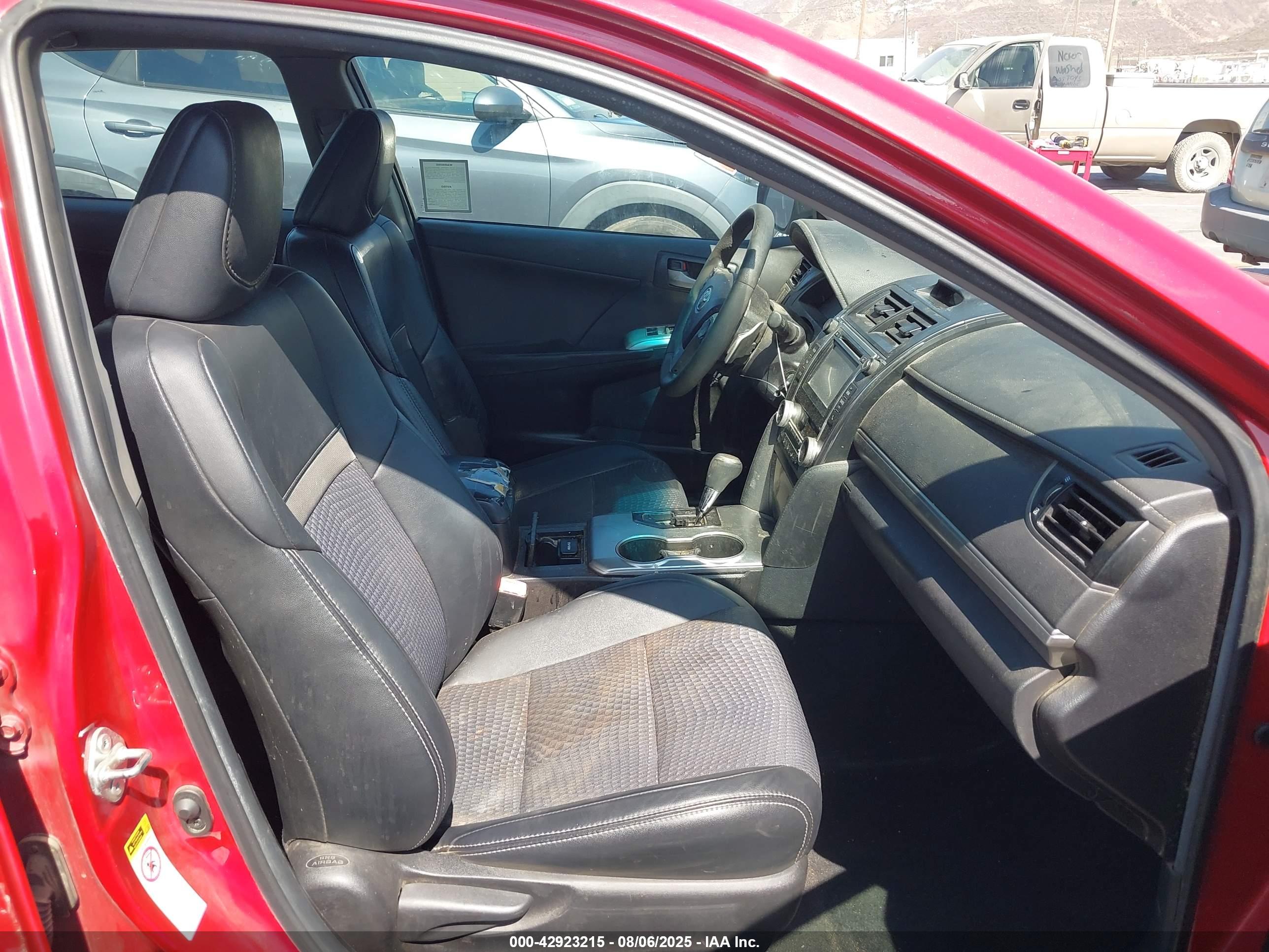 TOYOTA CAMRY image 5