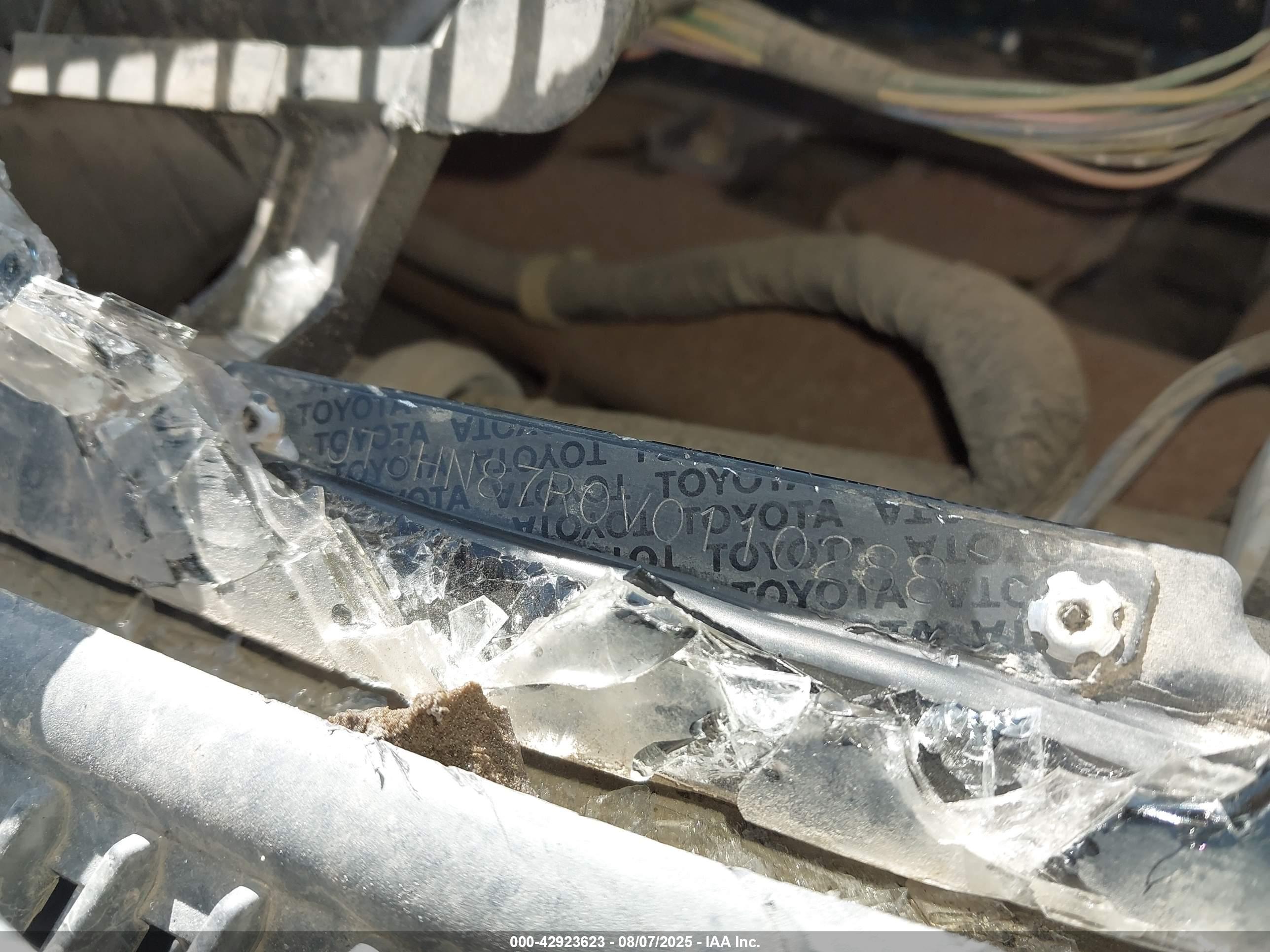 TOYOTA 4RUNNER image 9