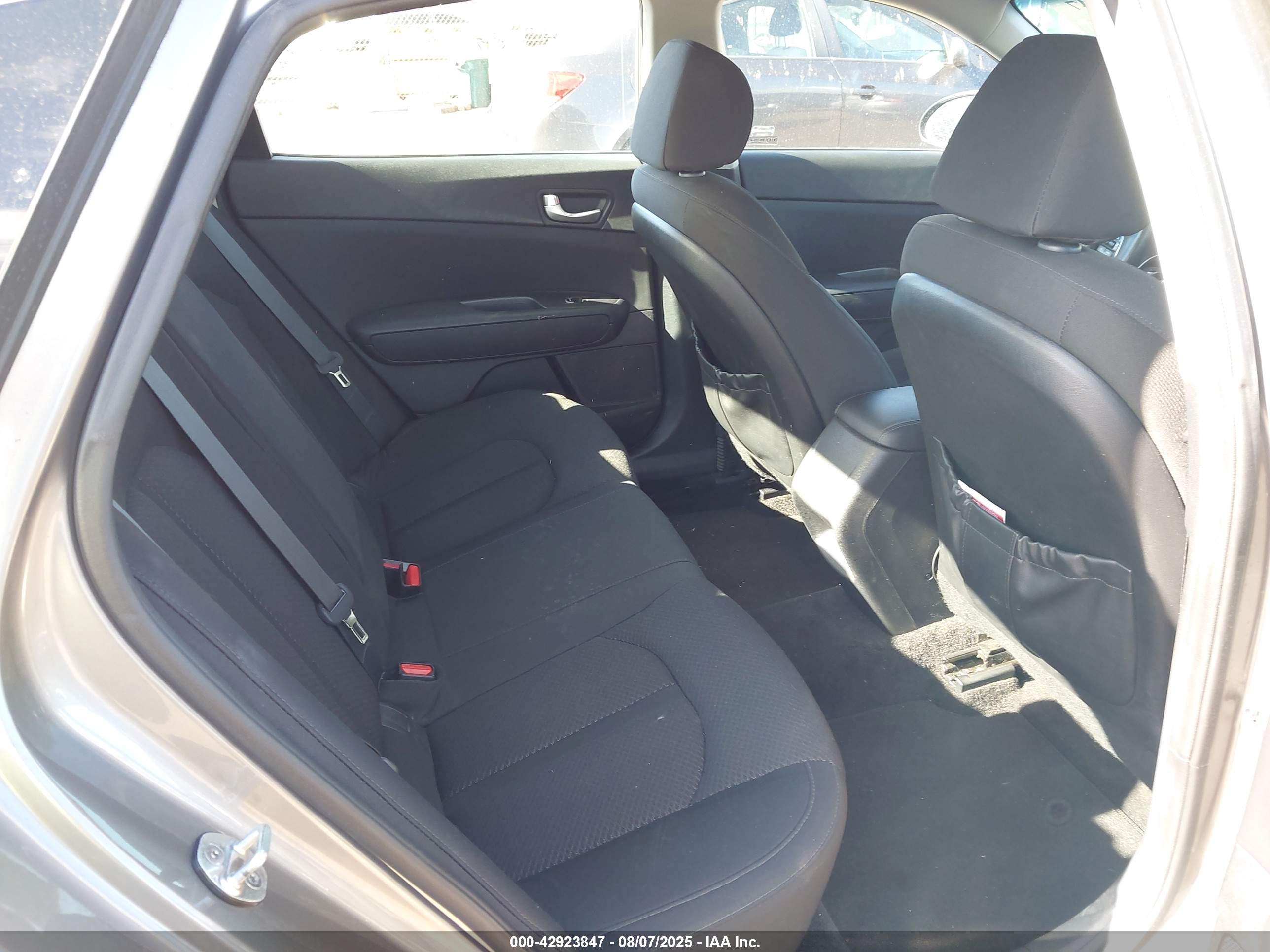 KIA OPTIMA image 8