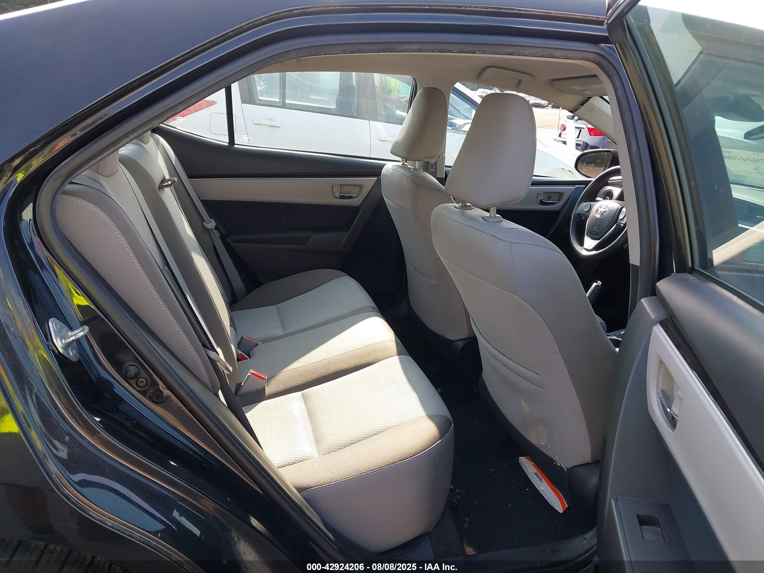 TOYOTA COROLLA image 8