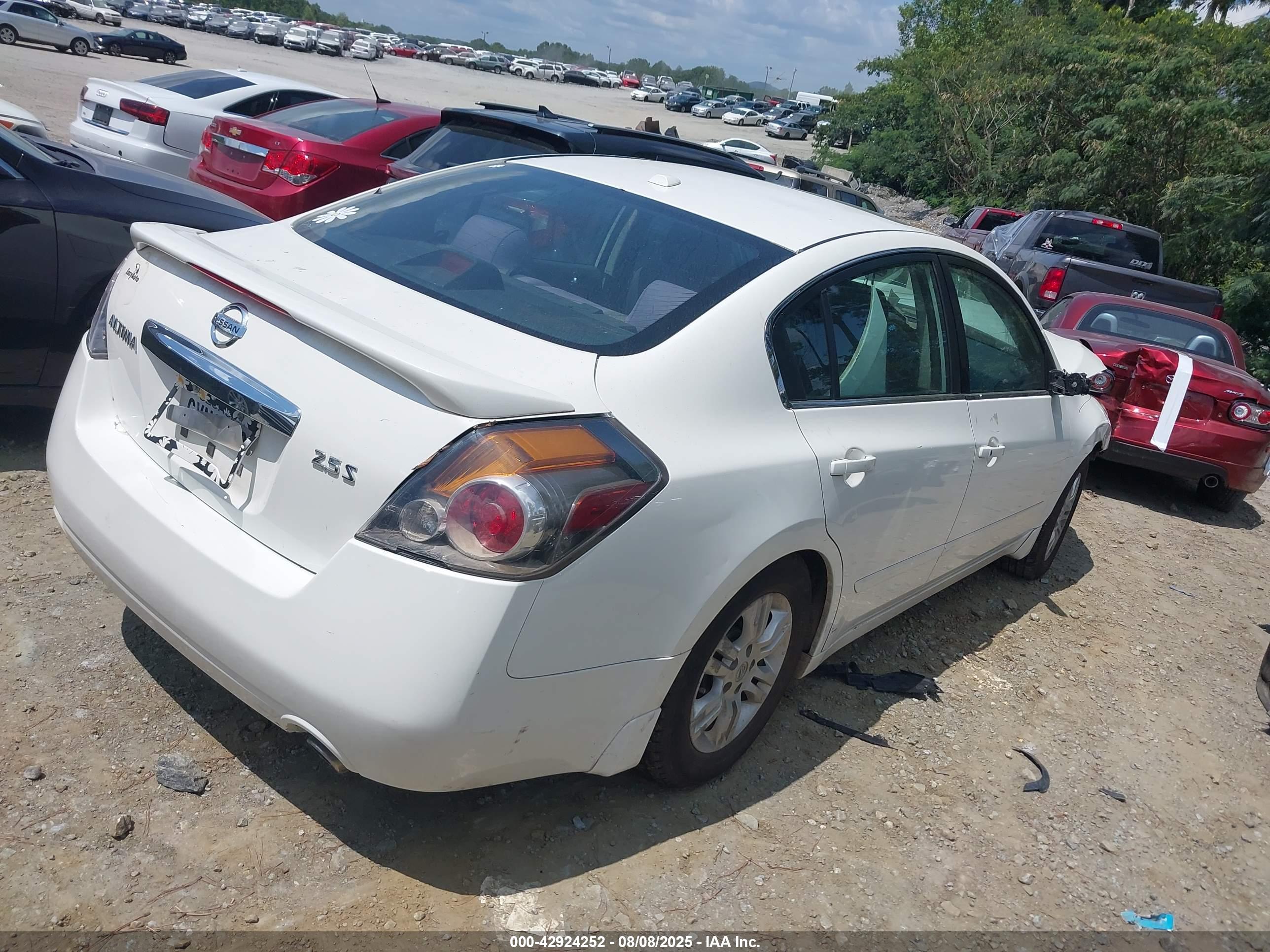 NISSAN ALTIMA image 4