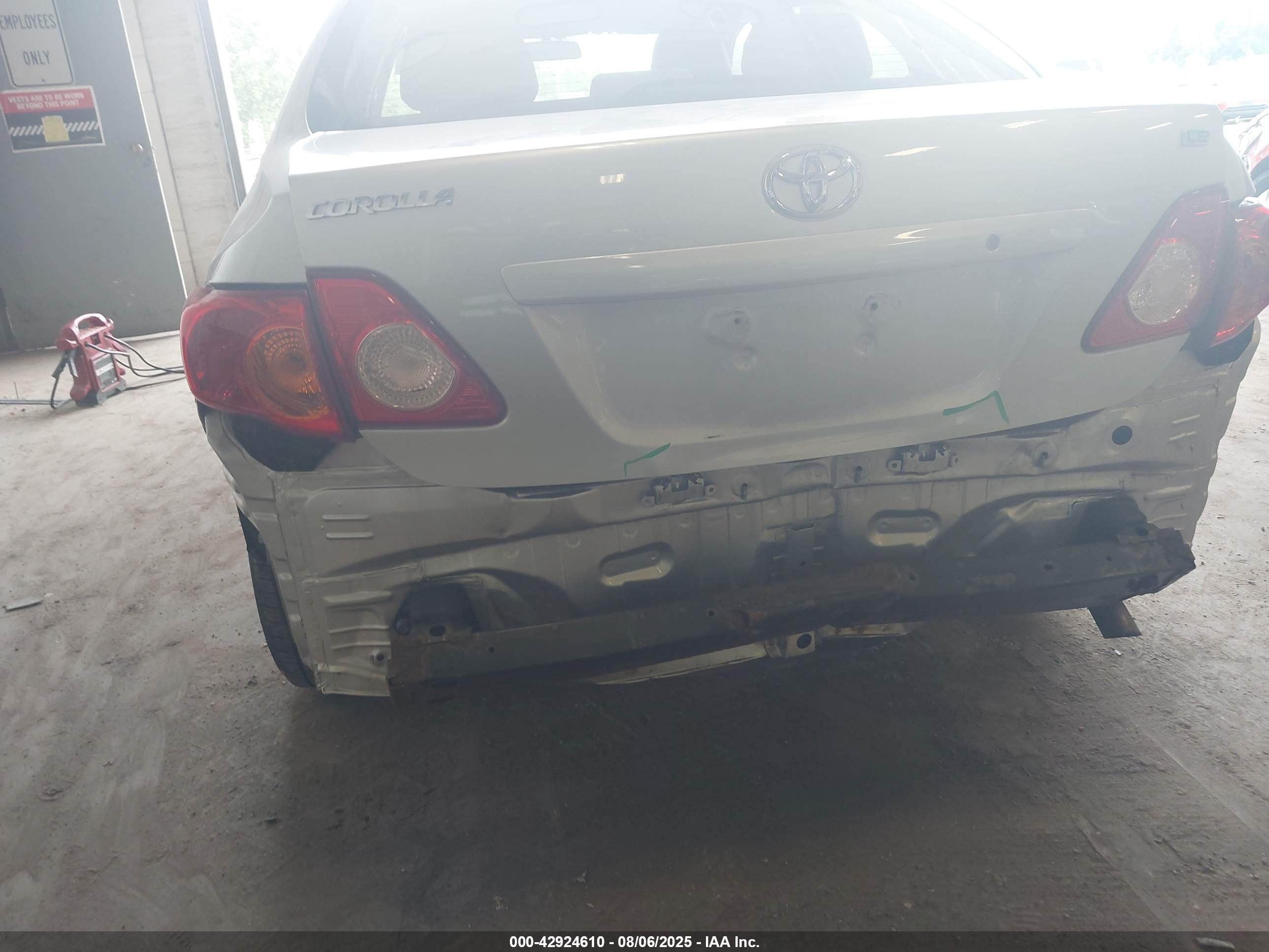 TOYOTA COROLLA image 6