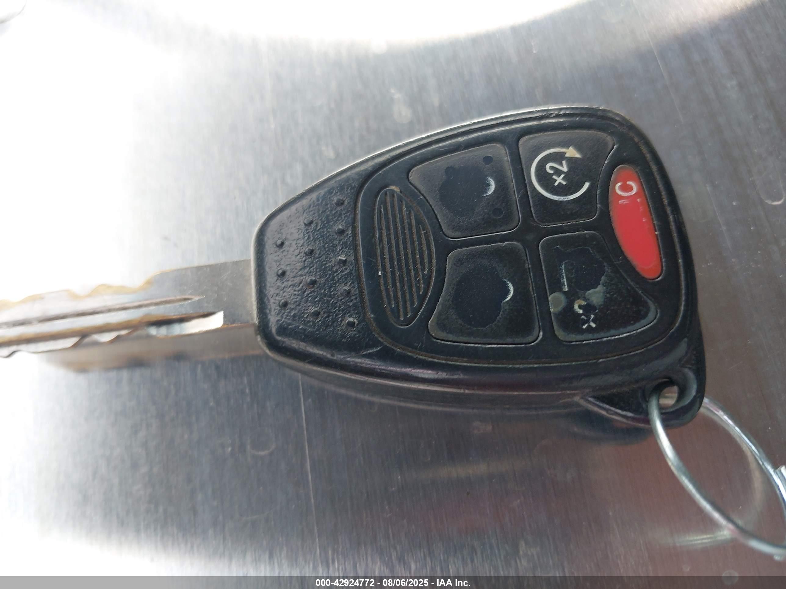 JEEP LIBERTY image 11