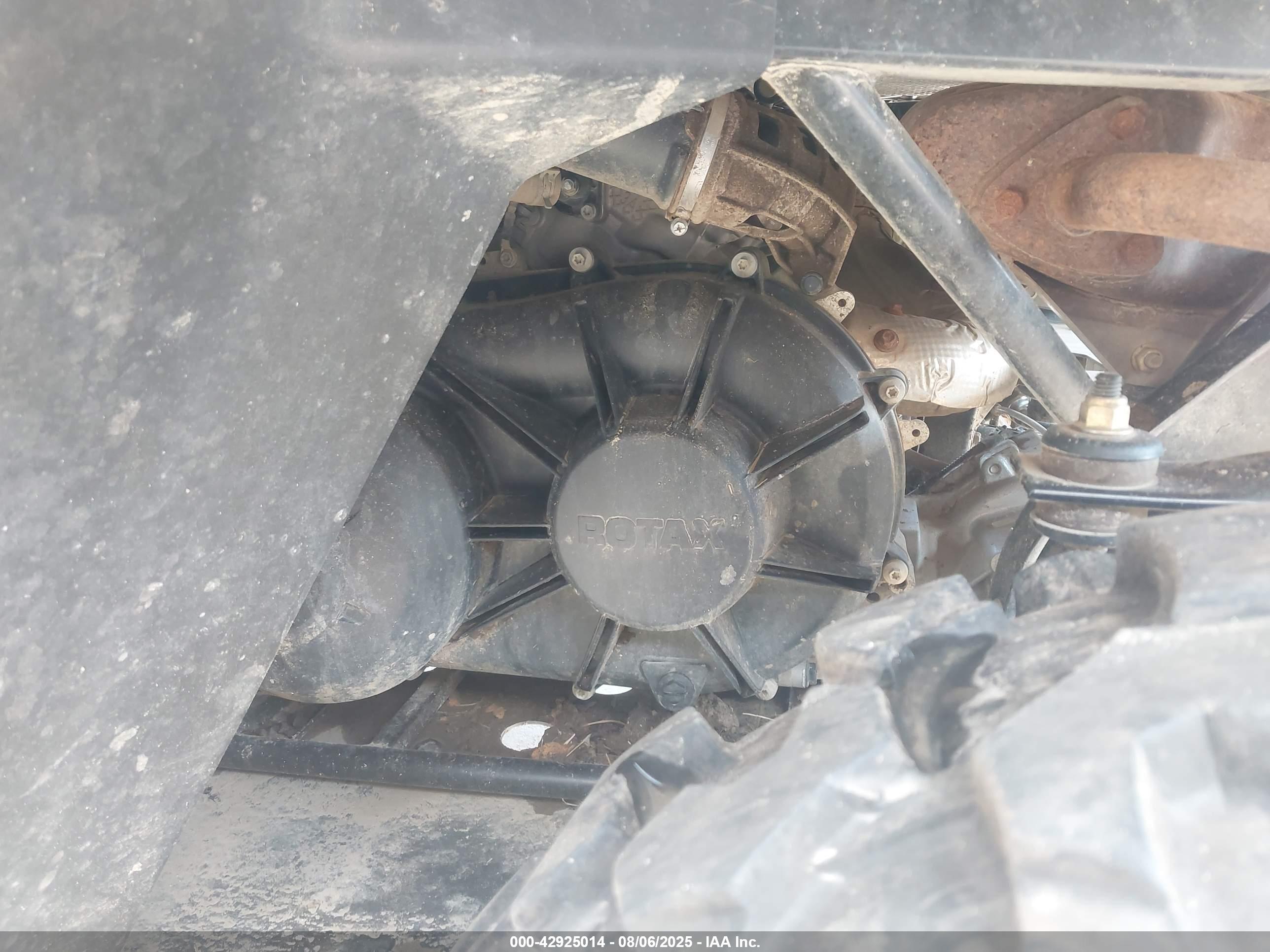 CAN-AM DEFENDER image 9