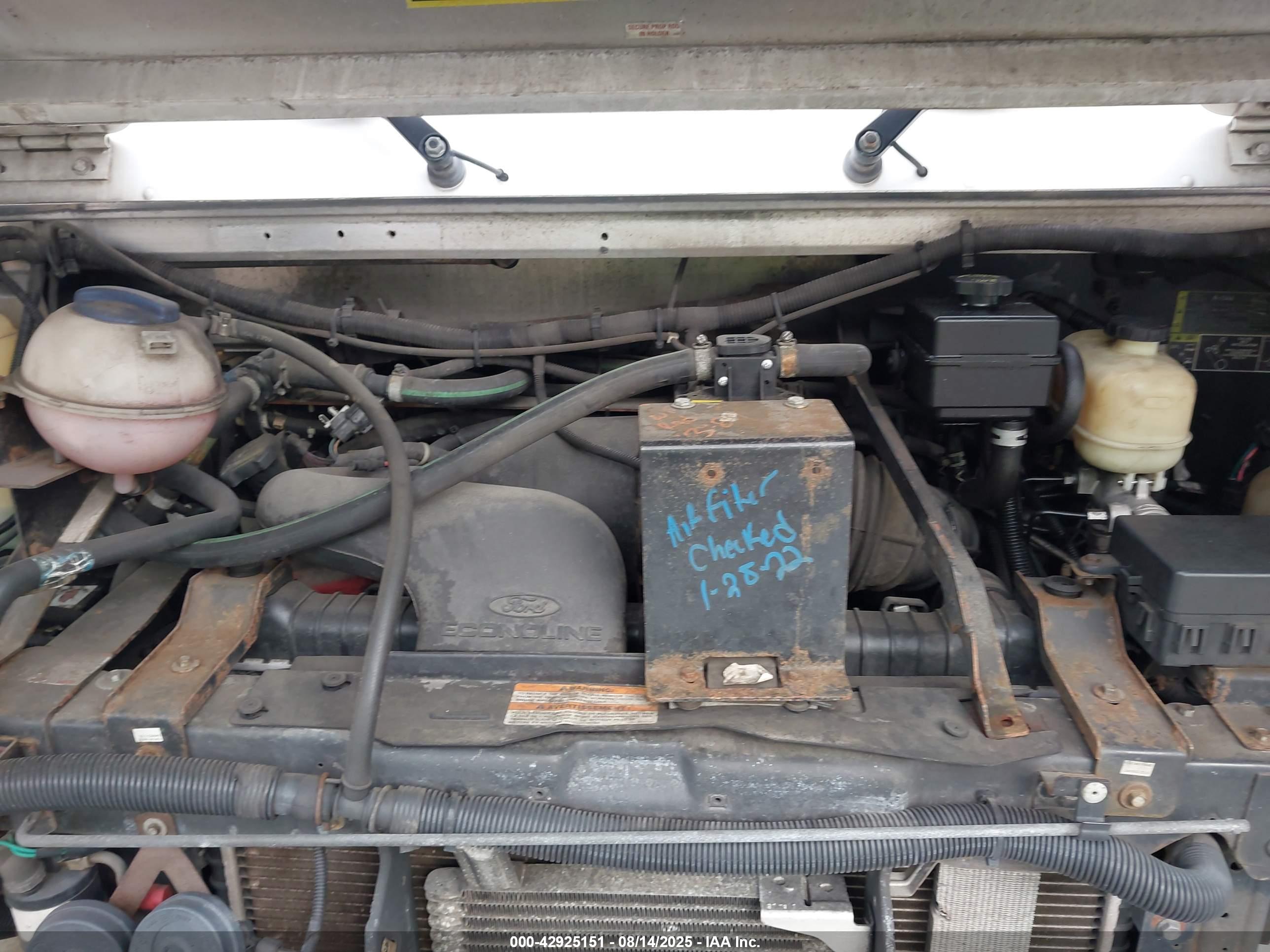 FORD E-450 image 10