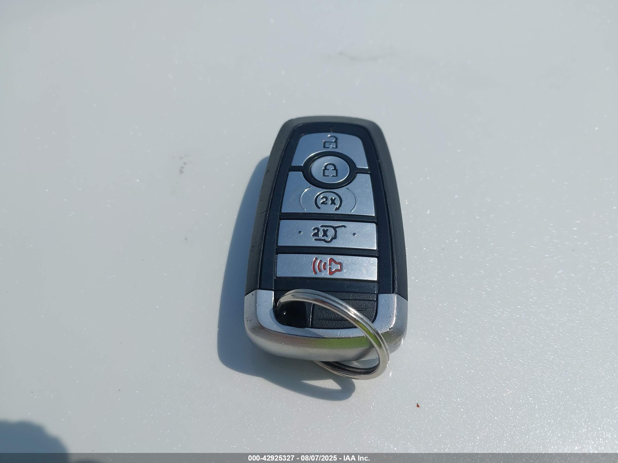 FORD EXPLORER image 11