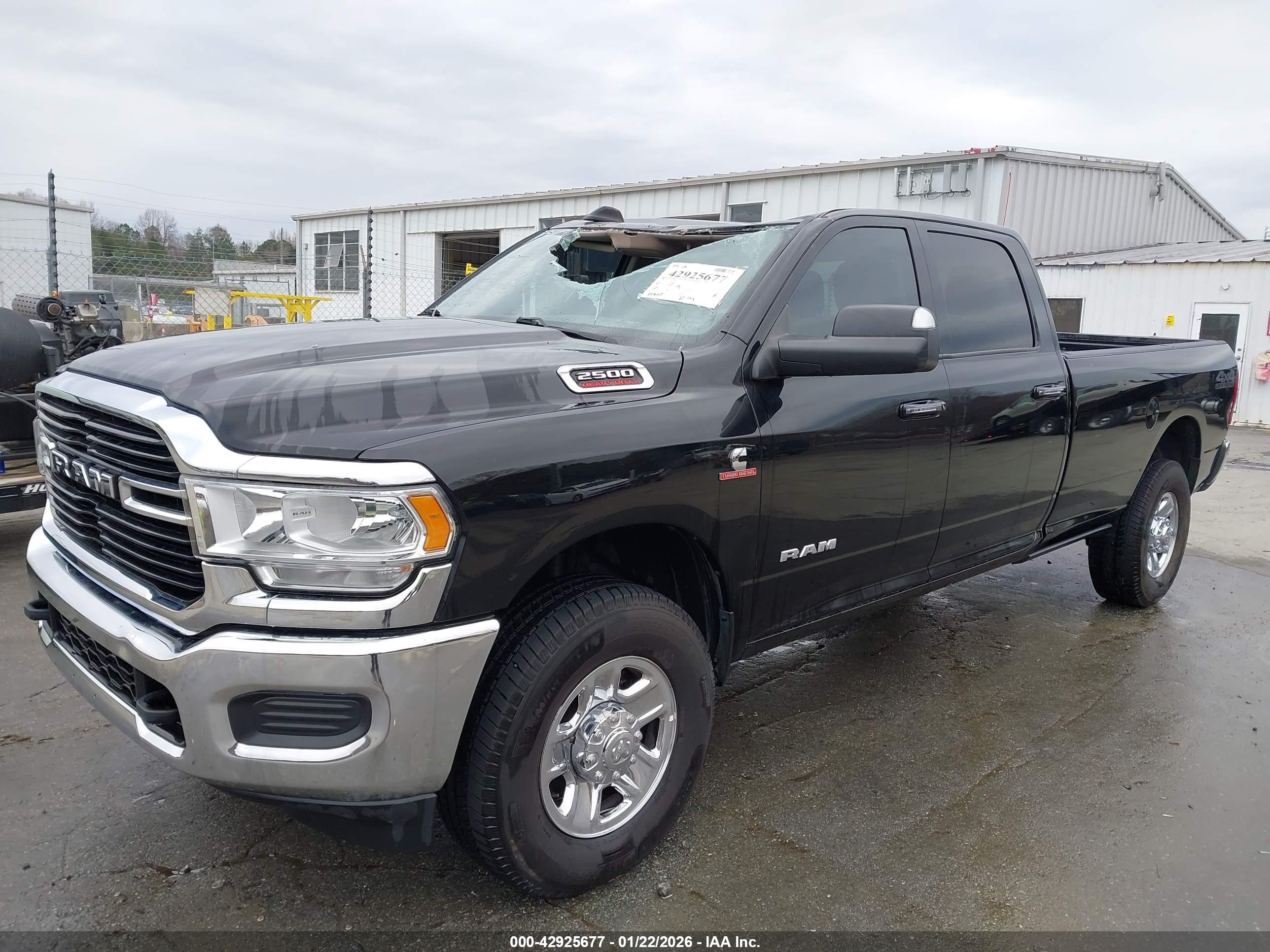 RAM 2500 image 2