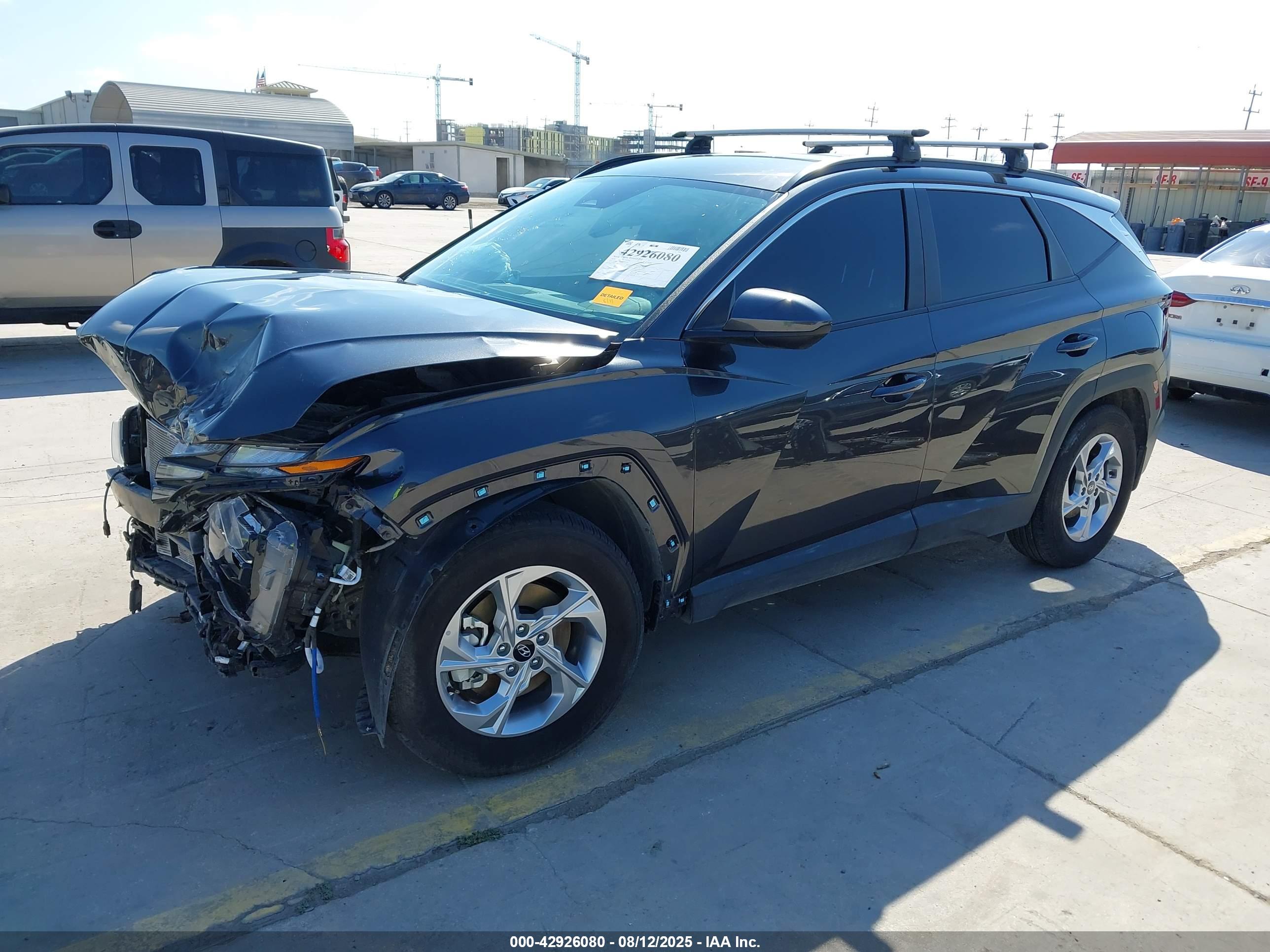 HYUNDAI TUCSON image 2
