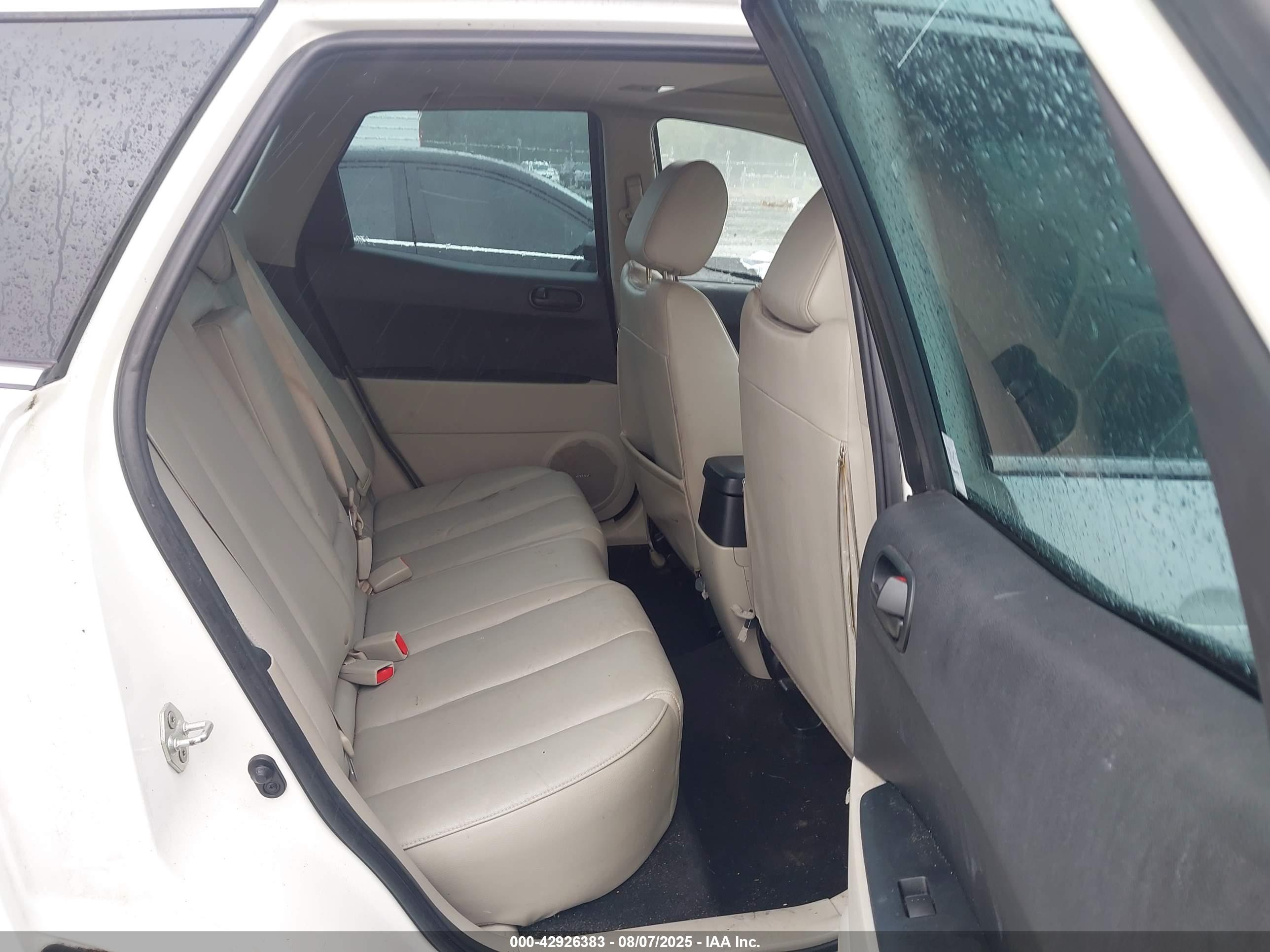 MAZDA CX-7 image 8