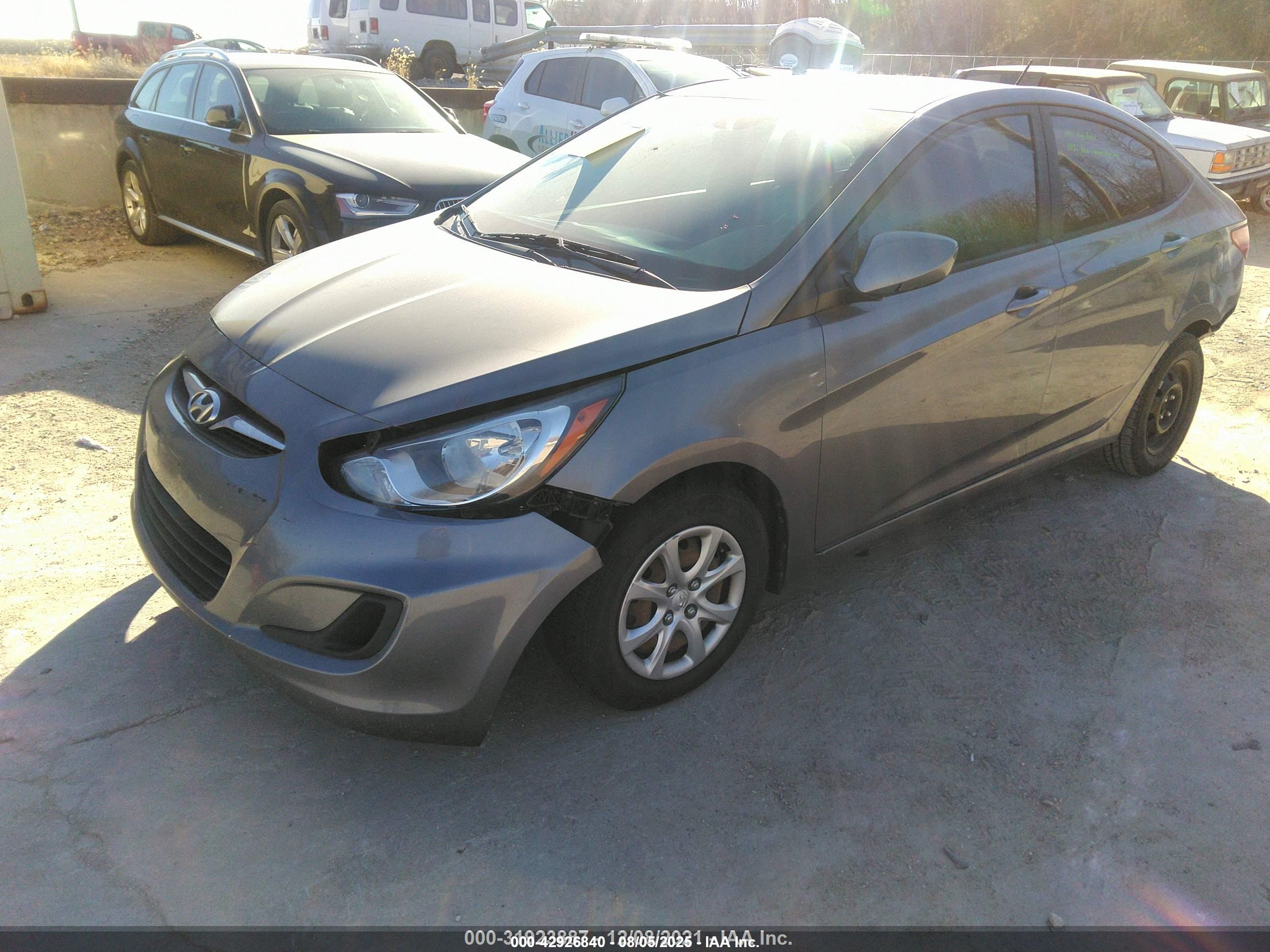 HYUNDAI ACCENT image 2