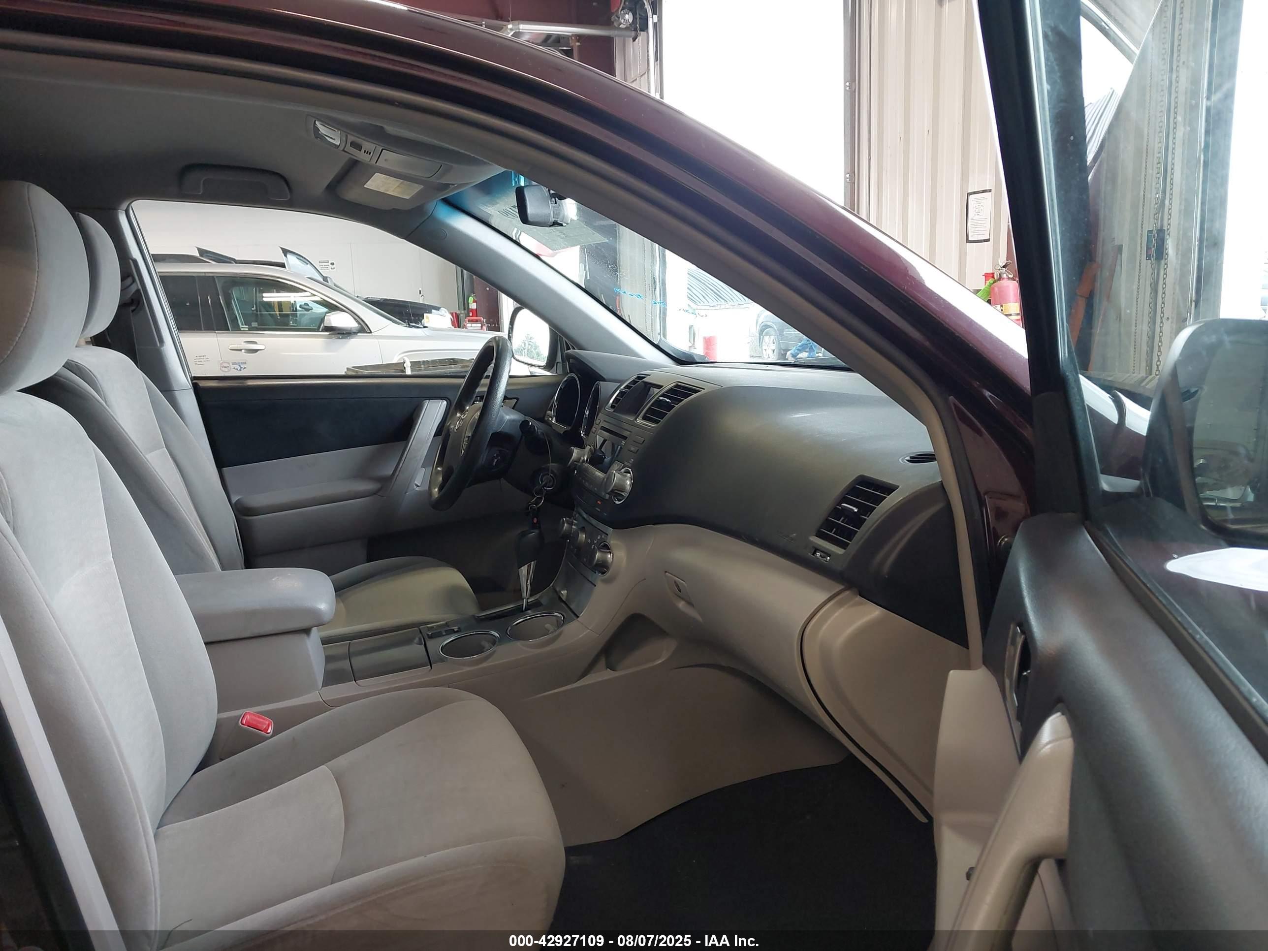 TOYOTA HIGHLANDER image 5
