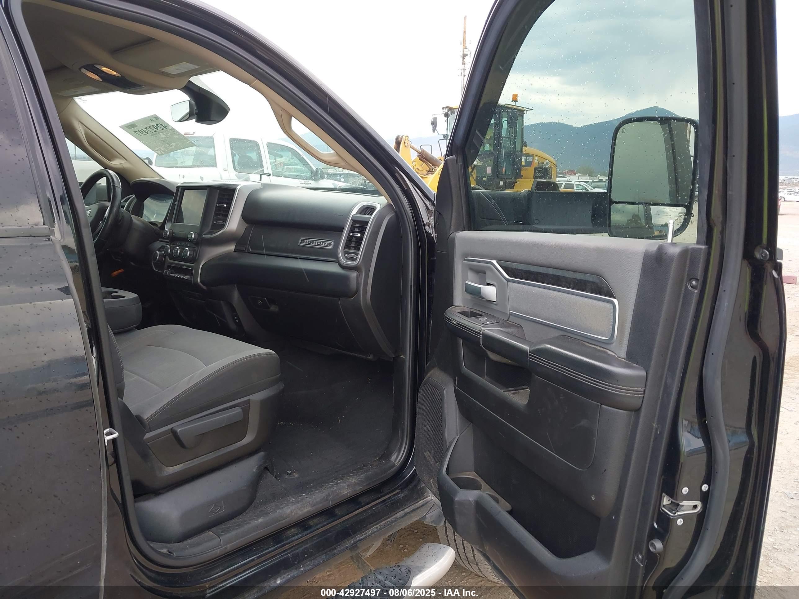 RAM 2500 image 5