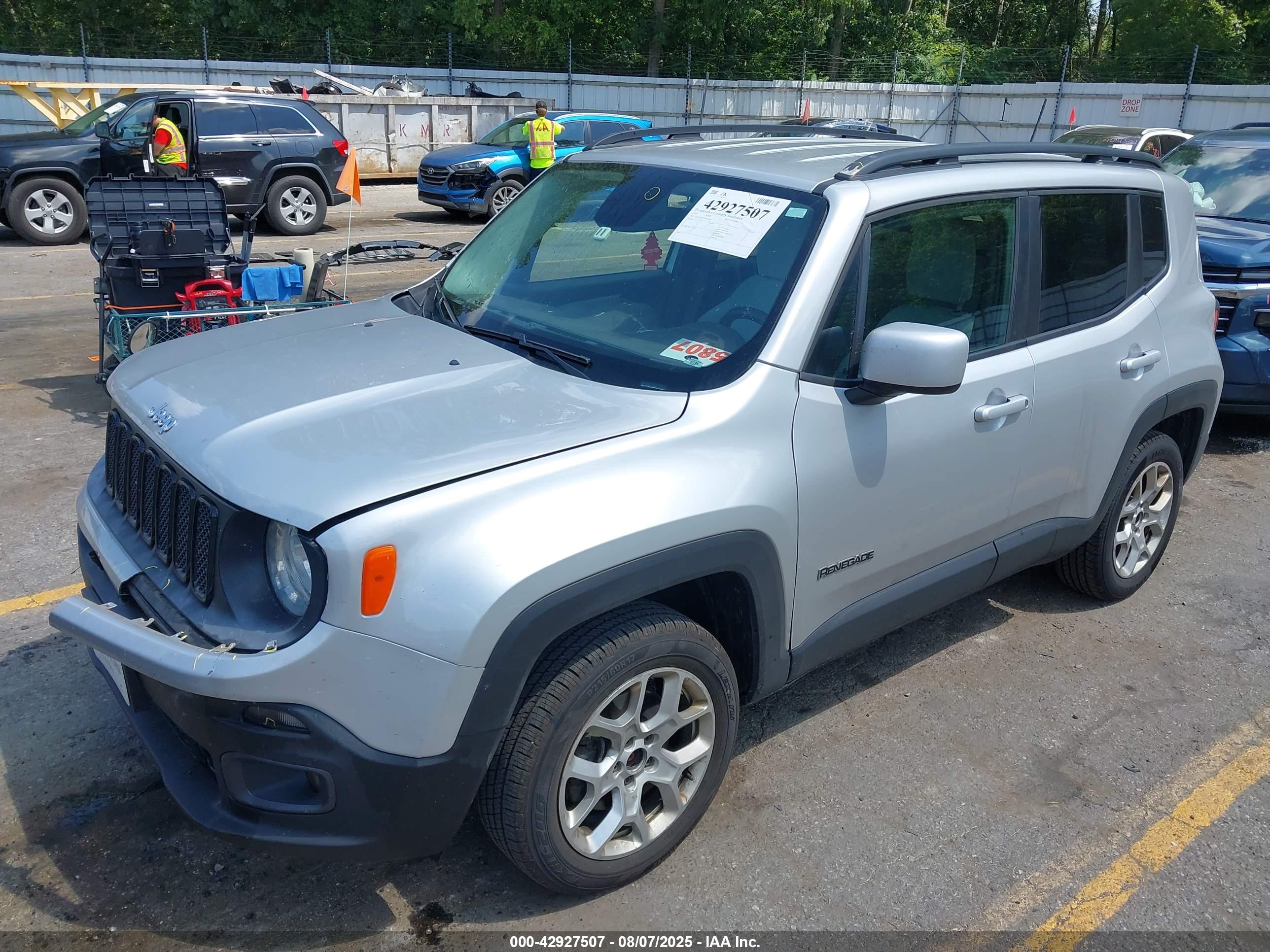 JEEP RENEGADE image 2