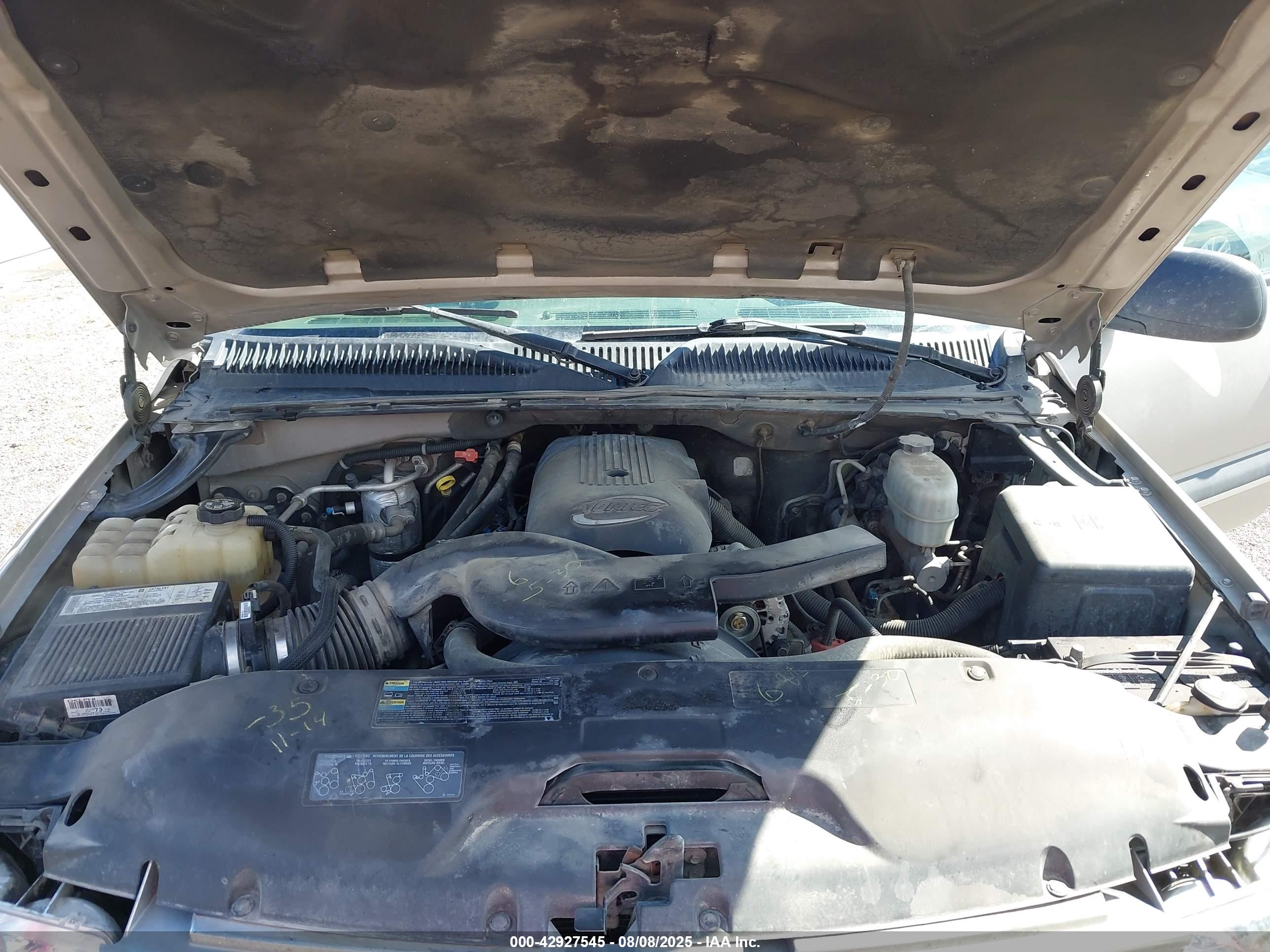 CHEVROLET TAHOE image 10