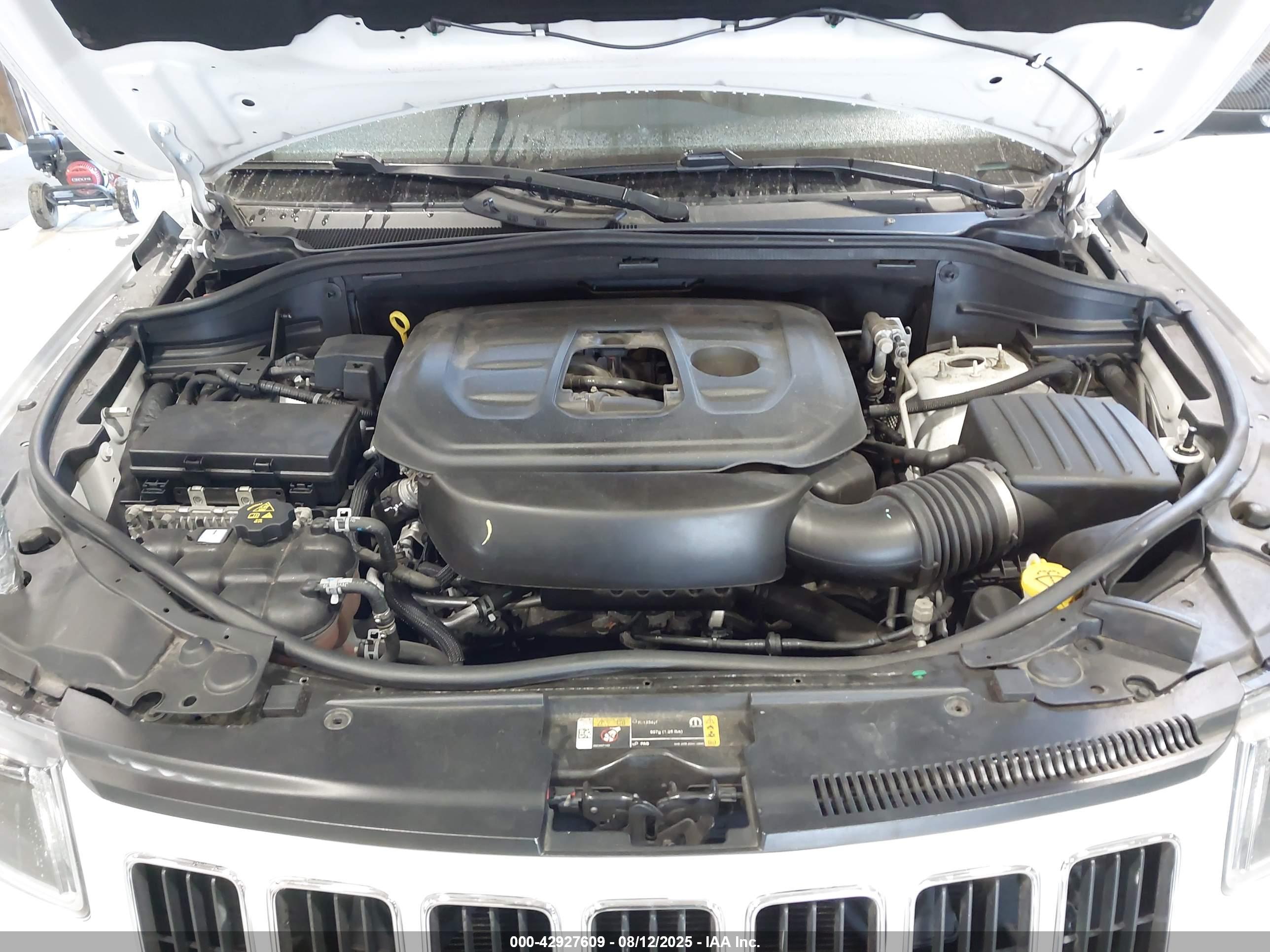 JEEP GRAND image 10