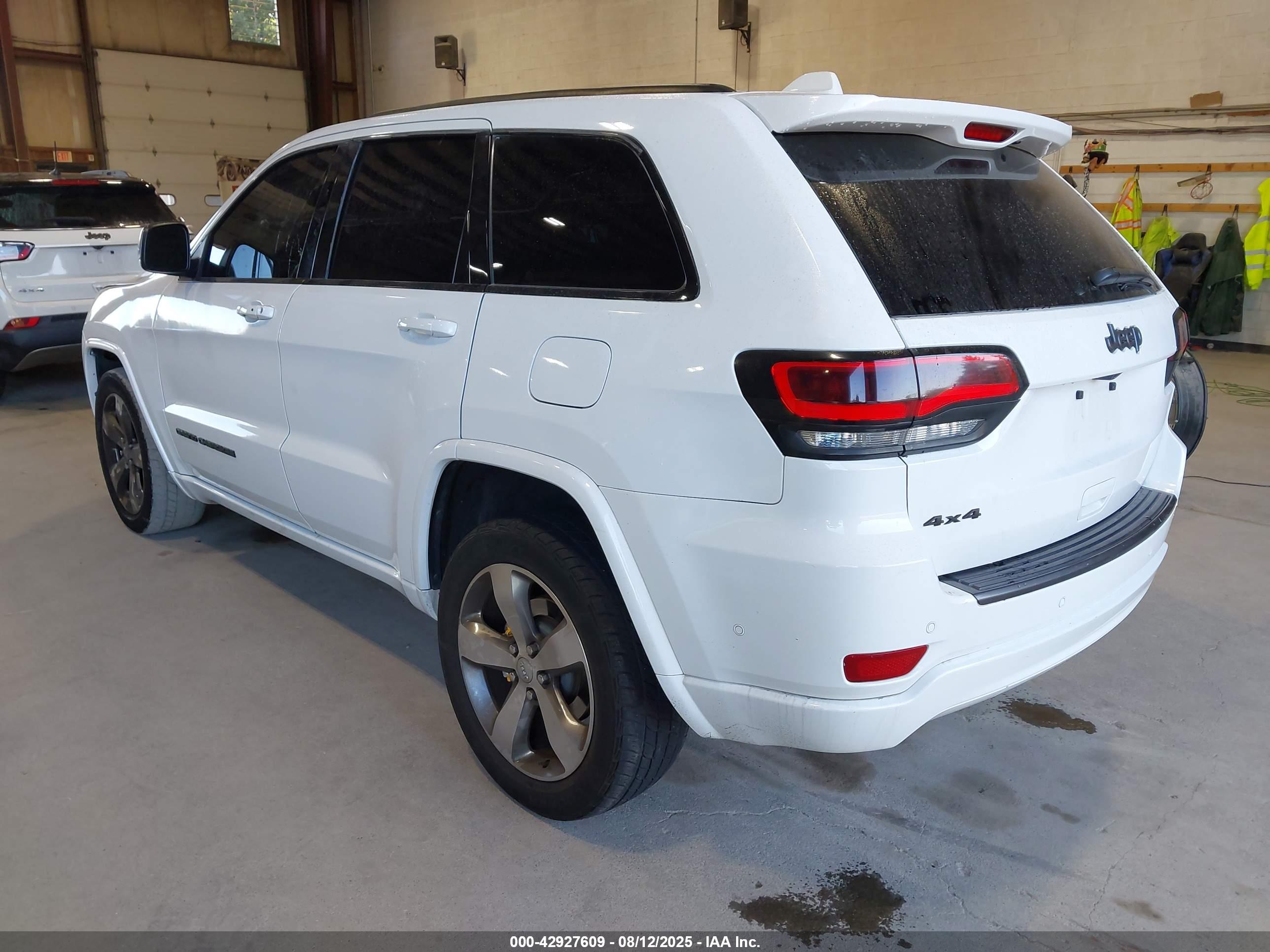 JEEP GRAND image 3