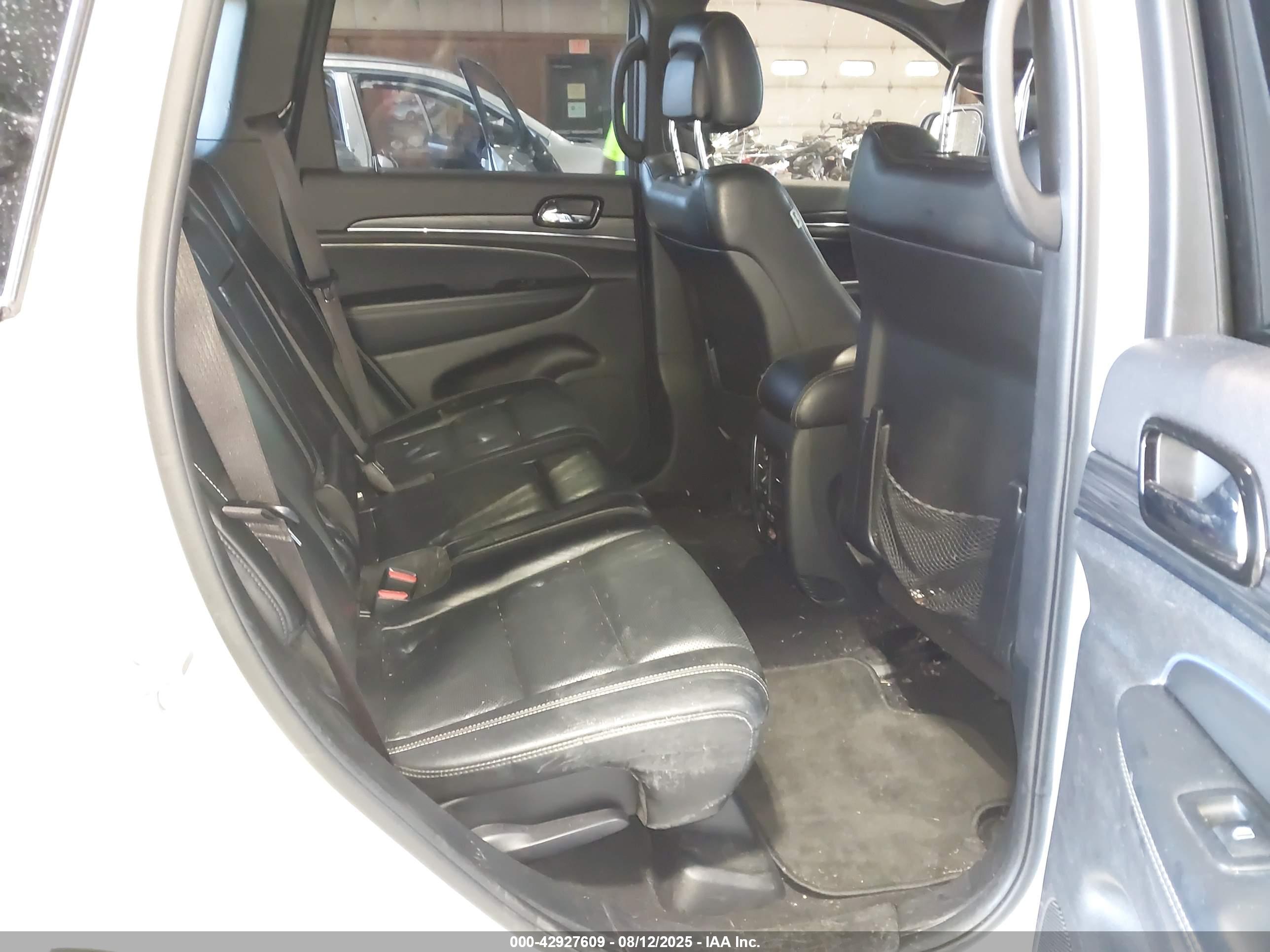 JEEP GRAND image 8