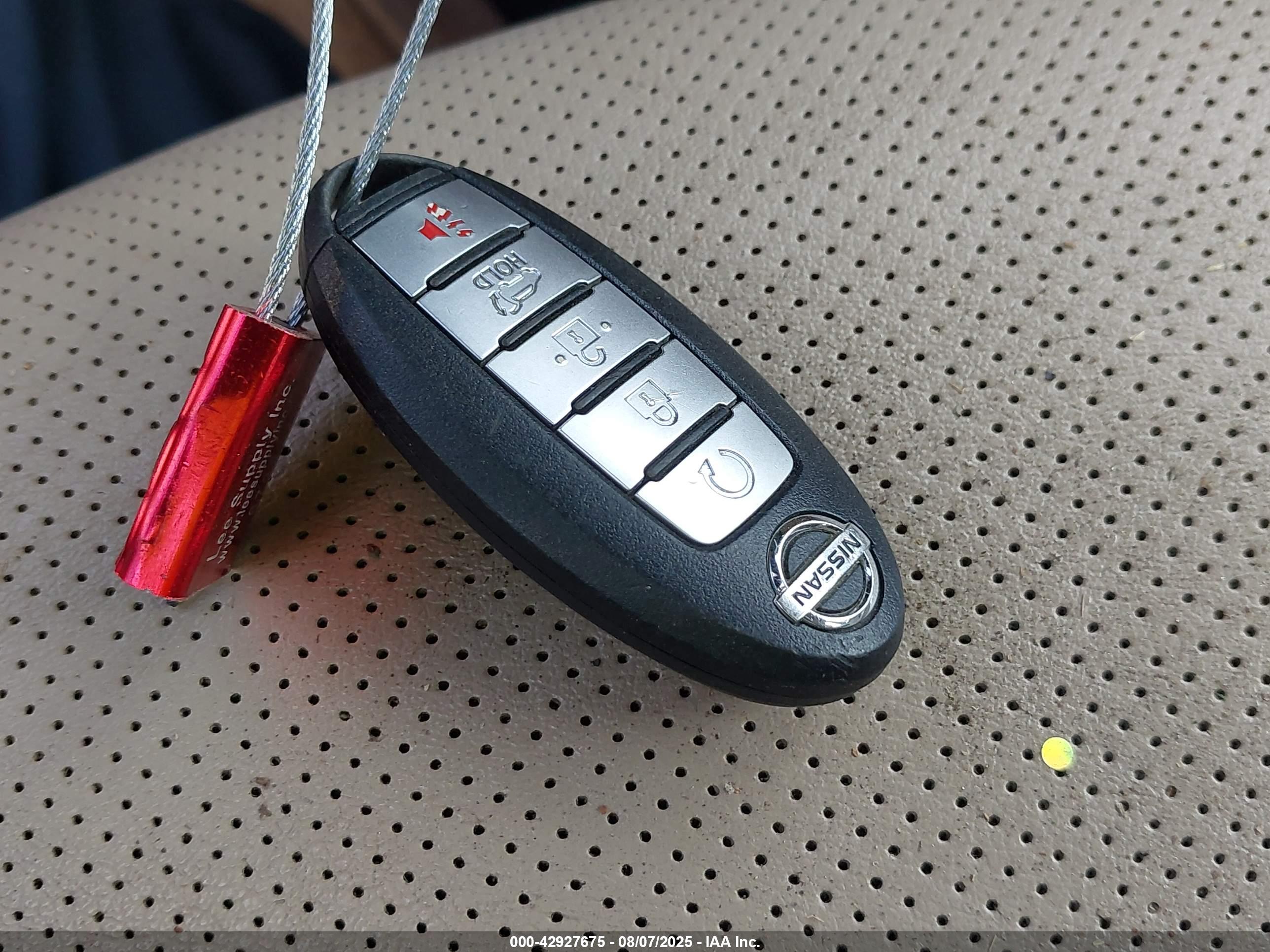 NISSAN ROGUE image 11