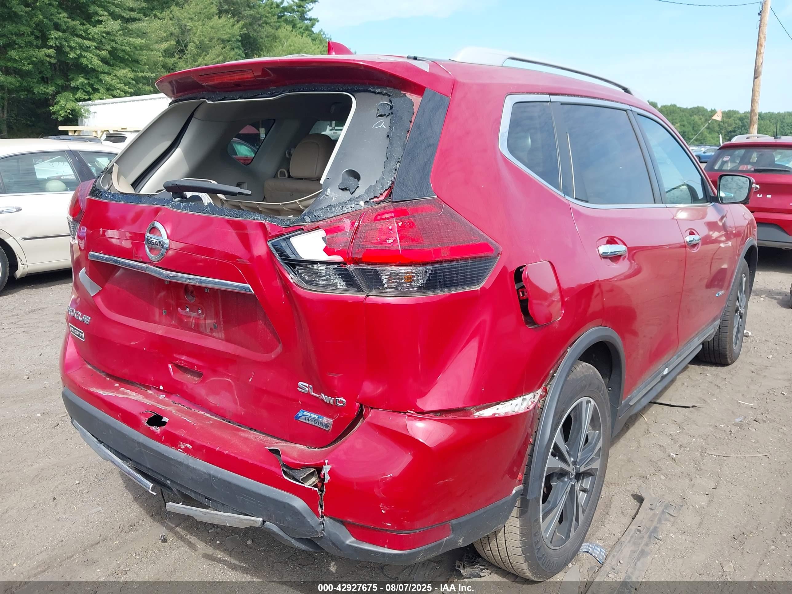 NISSAN ROGUE image 4