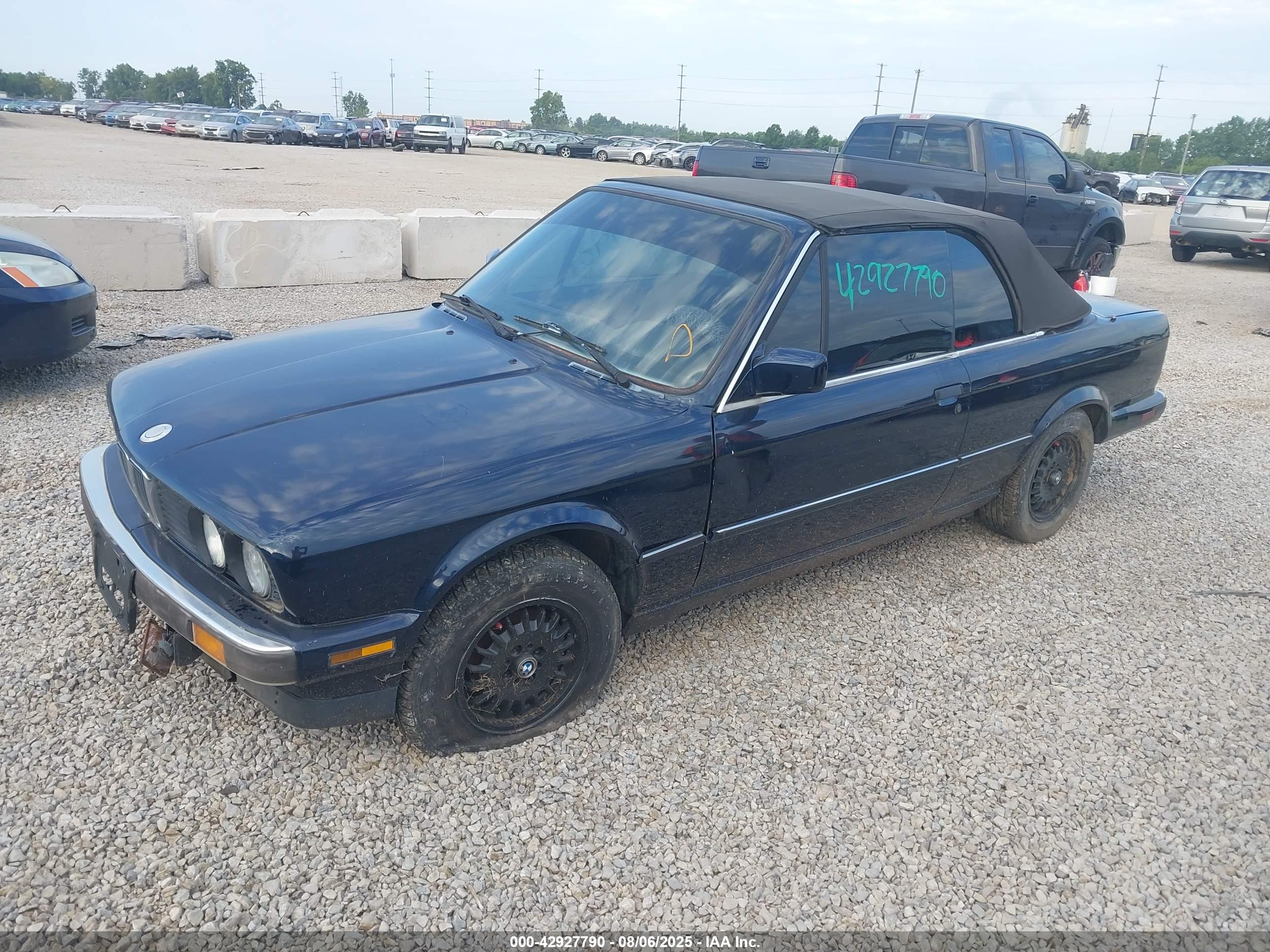 BMW 325 image 2