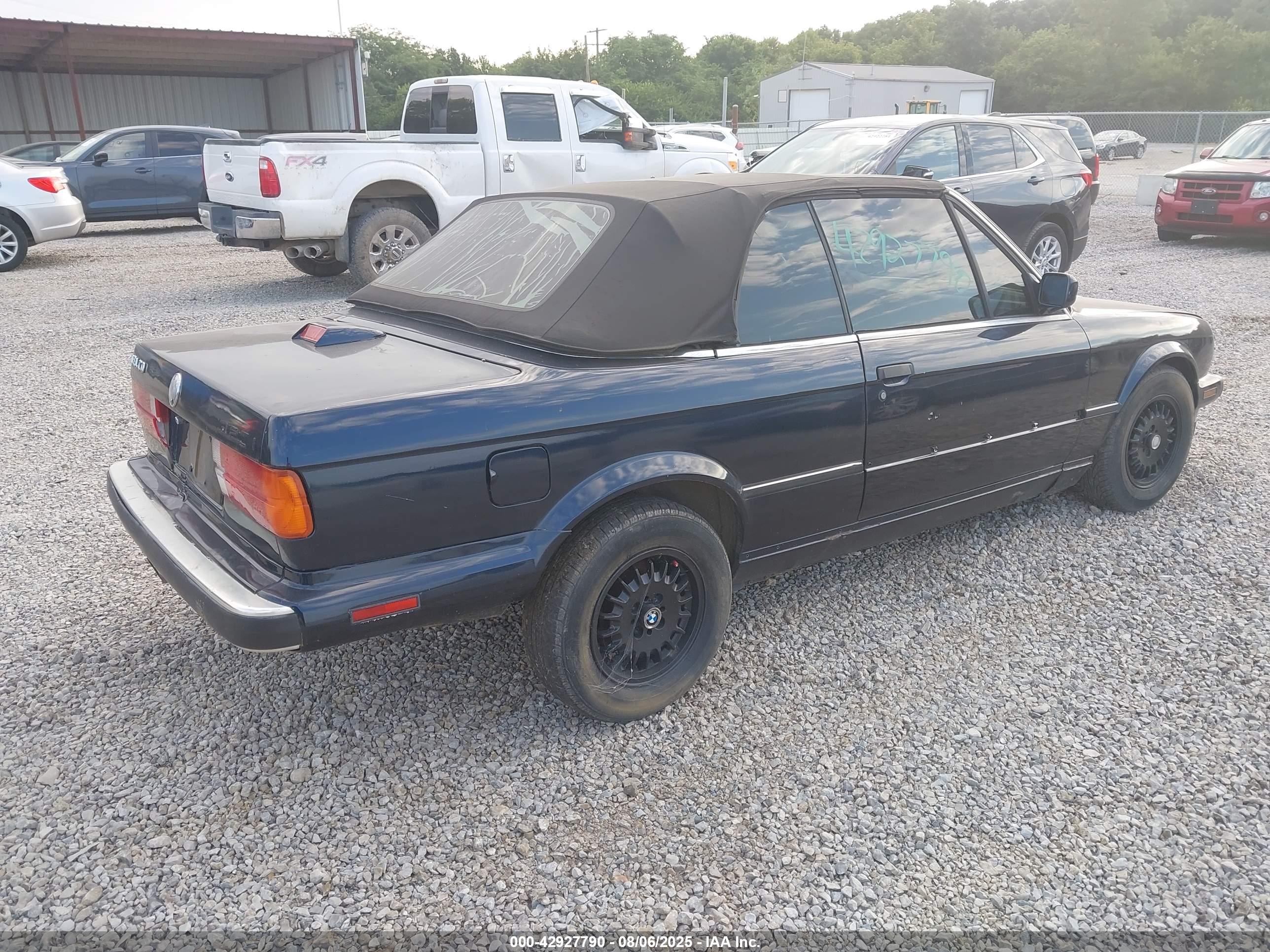 BMW 325 image 4