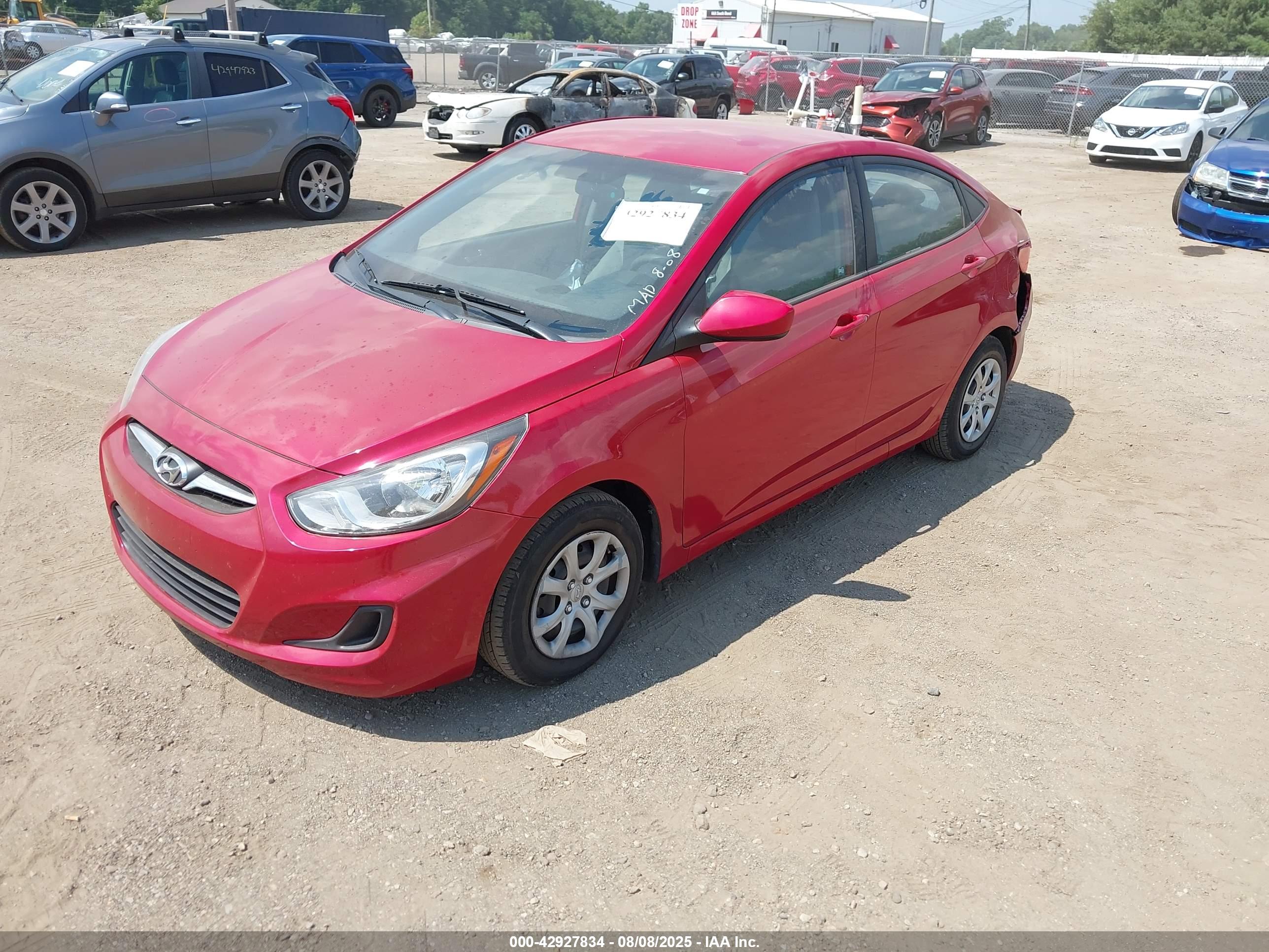 HYUNDAI ACCENT image 2