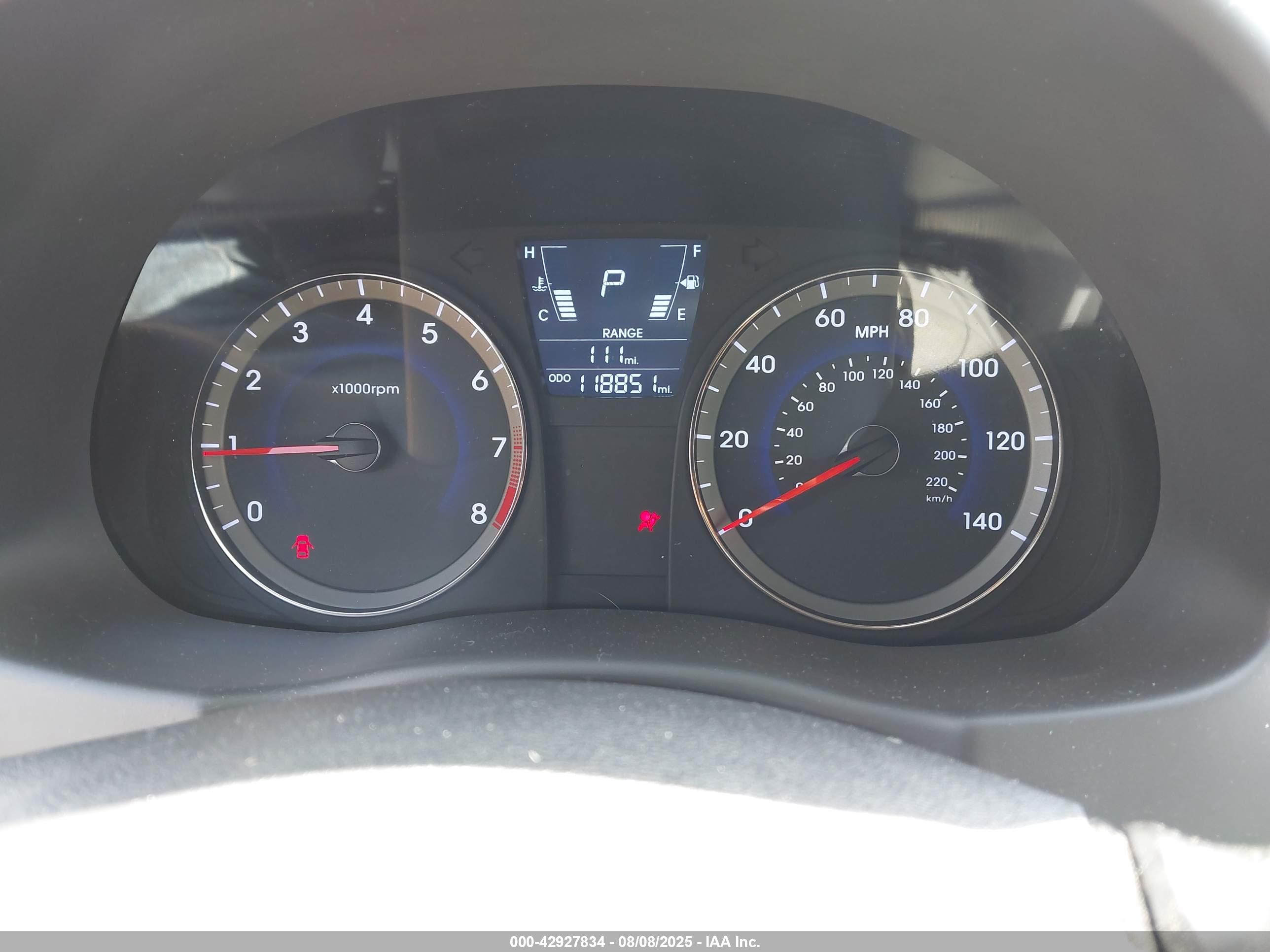 HYUNDAI ACCENT image 7