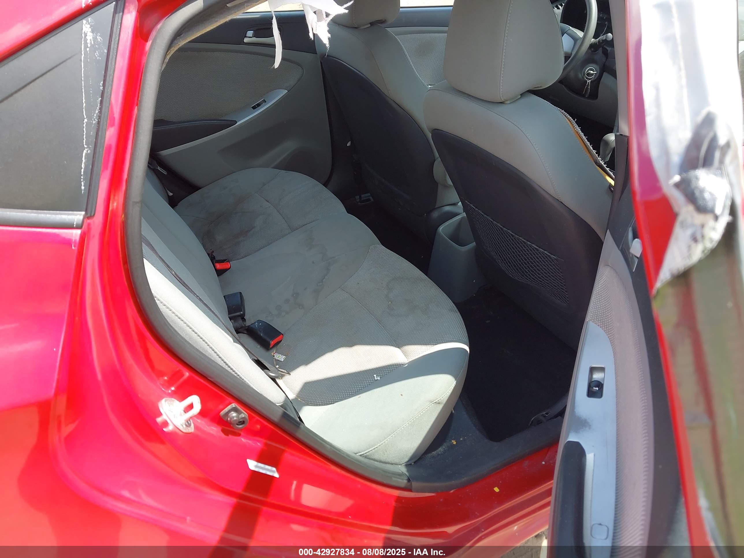 HYUNDAI ACCENT image 8
