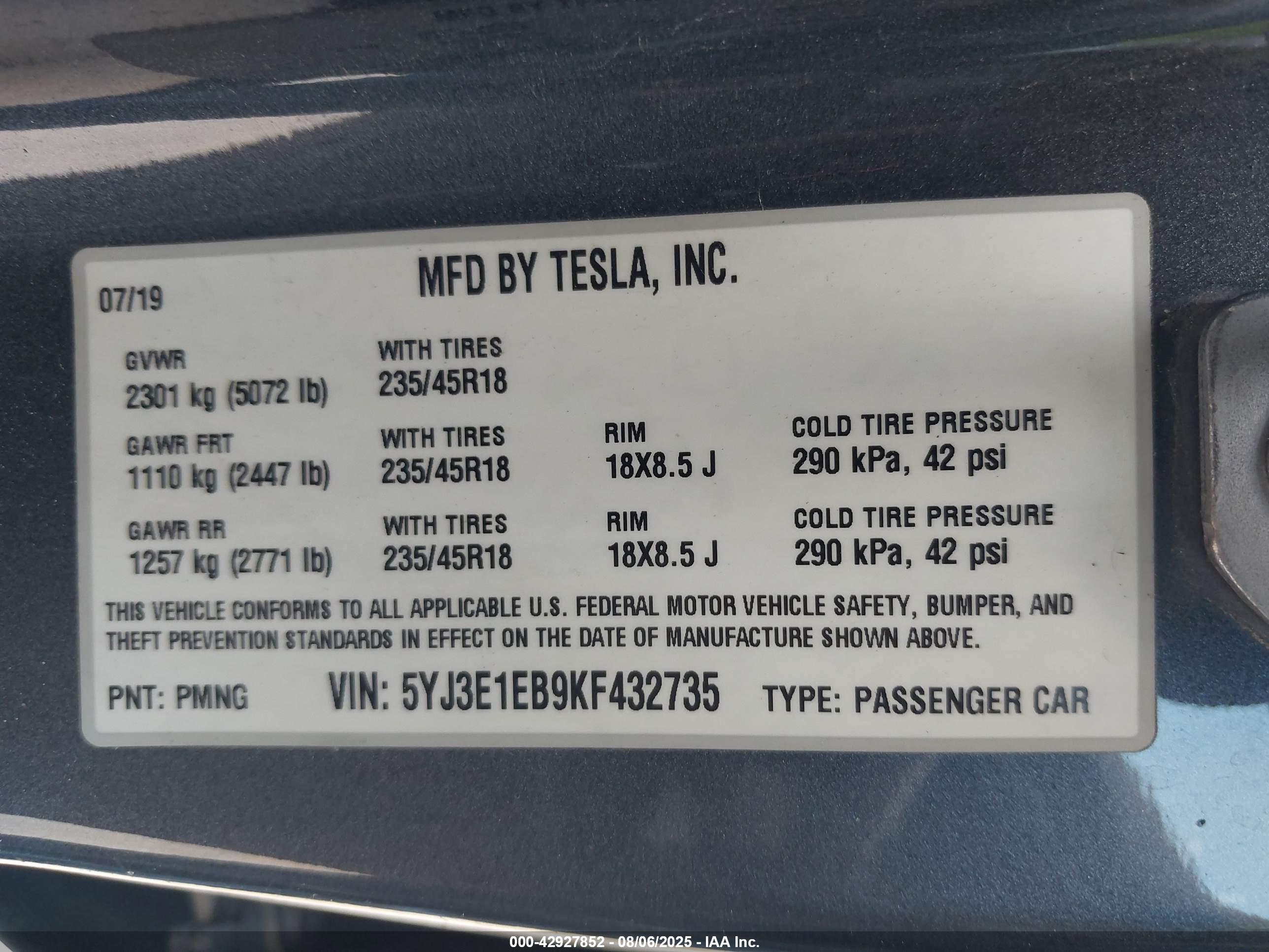 TESLA MODEL image 9