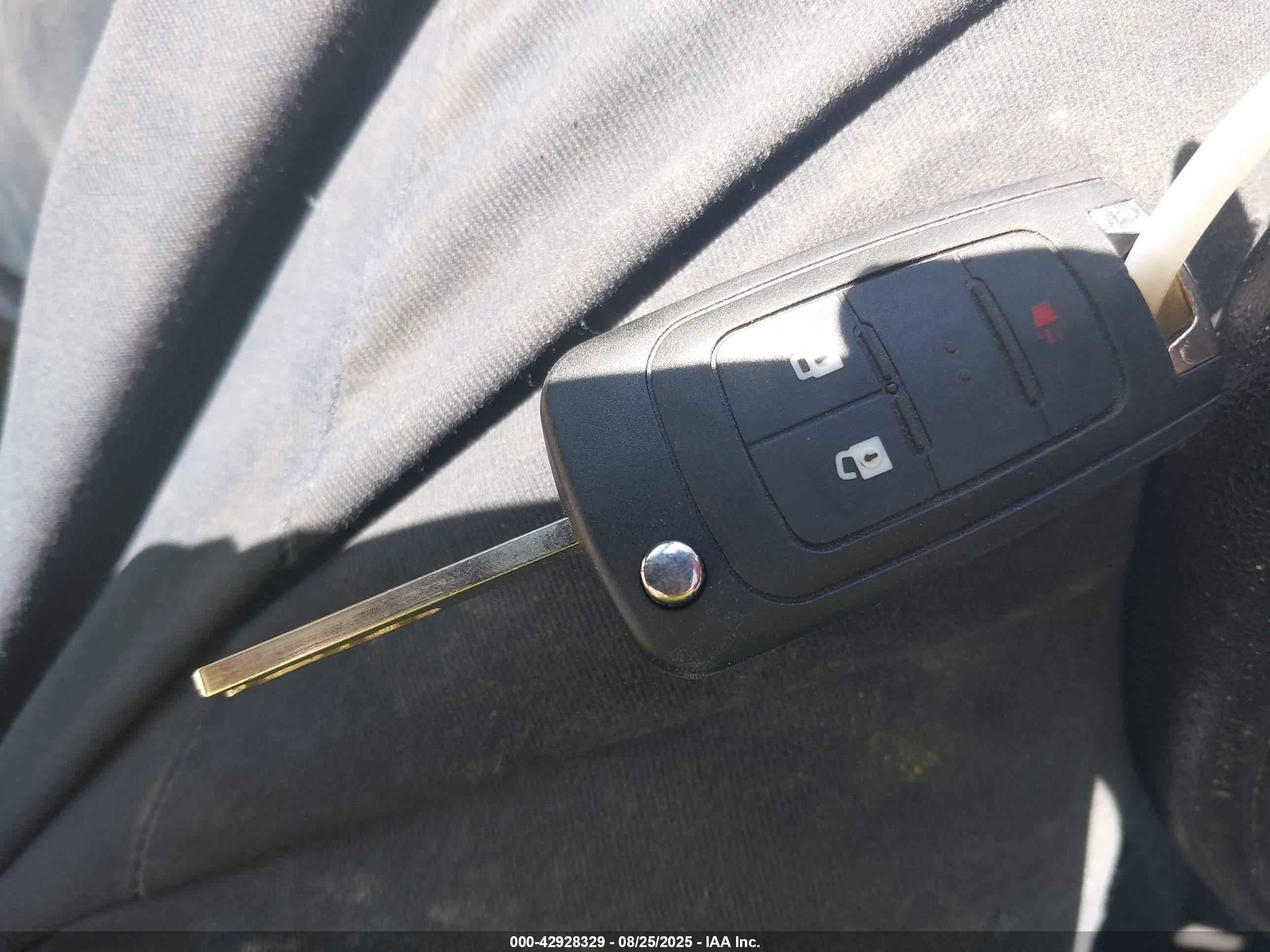 CHEVROLET EQUINOX image 11