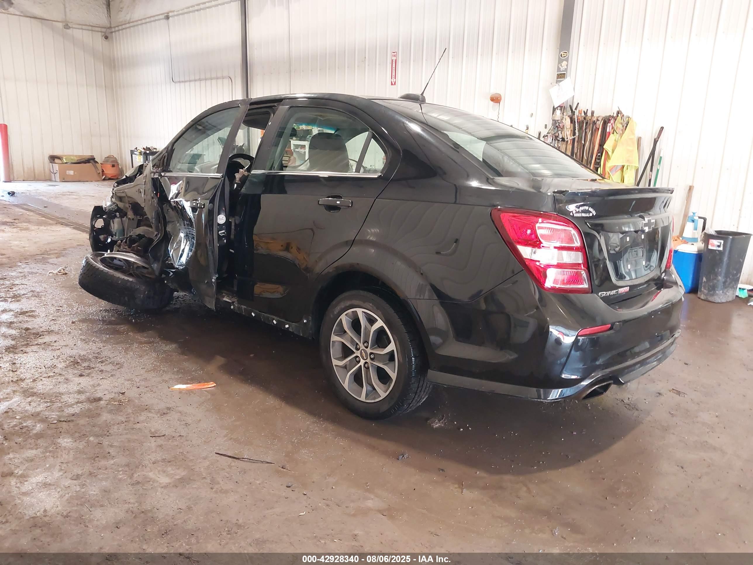 CHEVROLET SONIC image 3