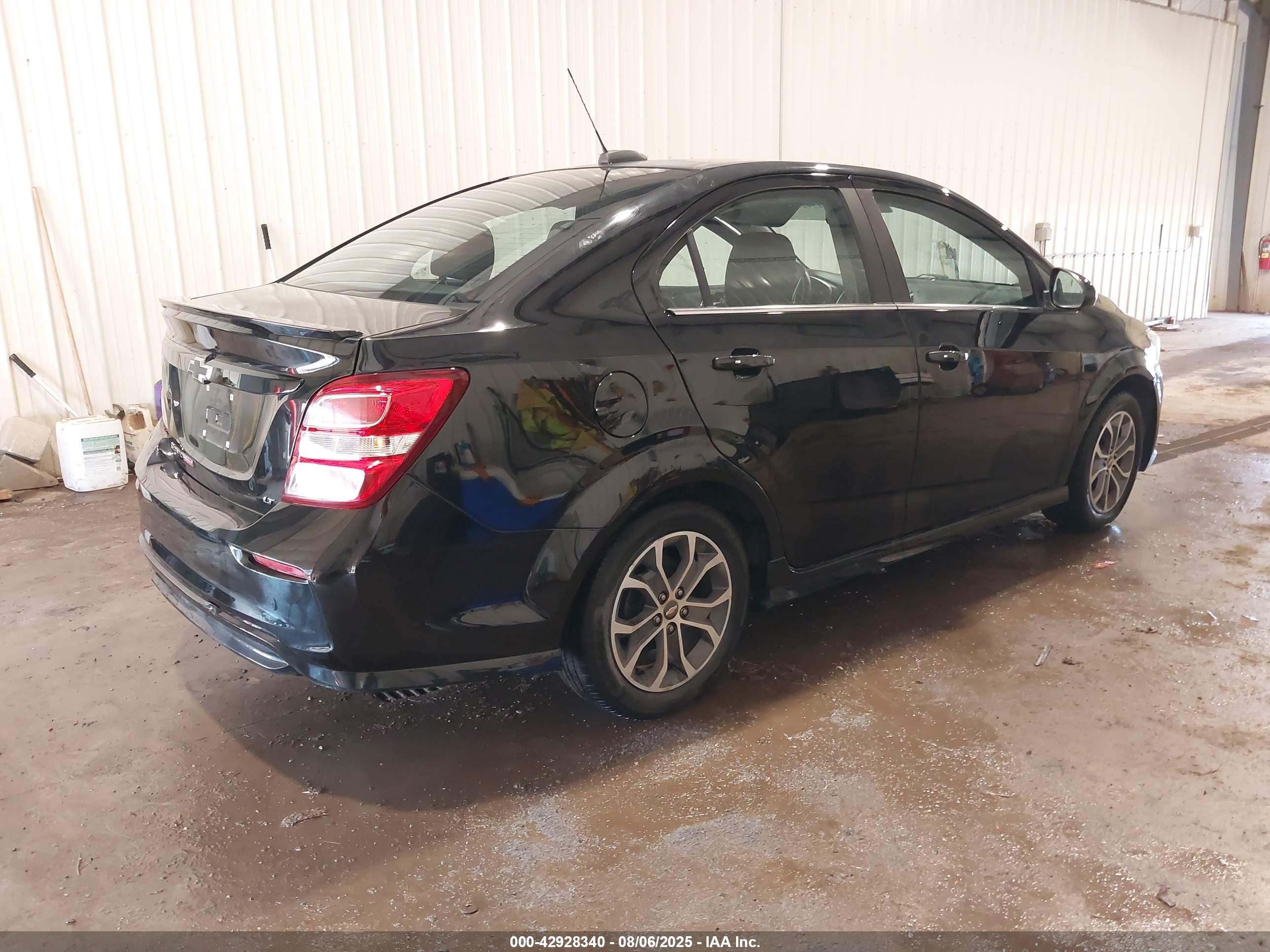 CHEVROLET SONIC image 4