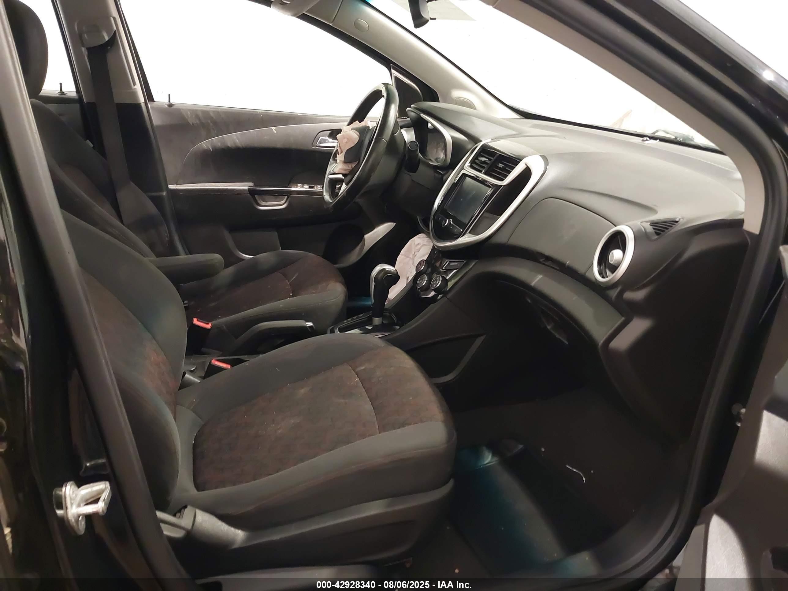 CHEVROLET SONIC image 5