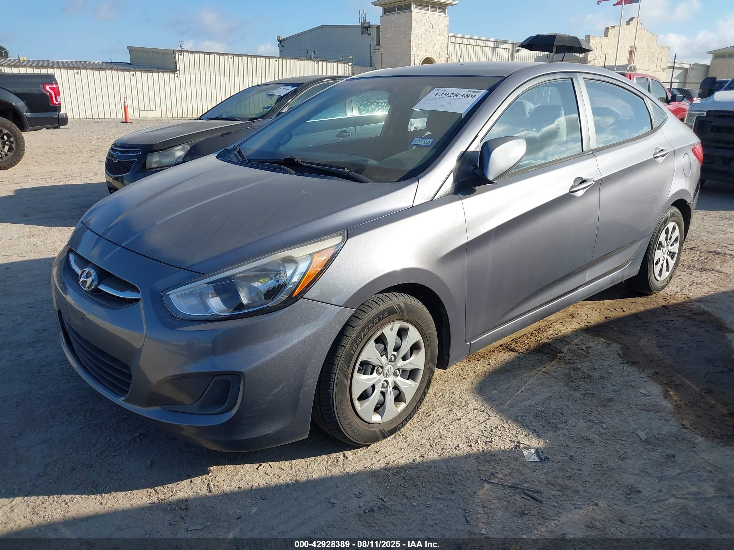 HYUNDAI ACCENT image 2