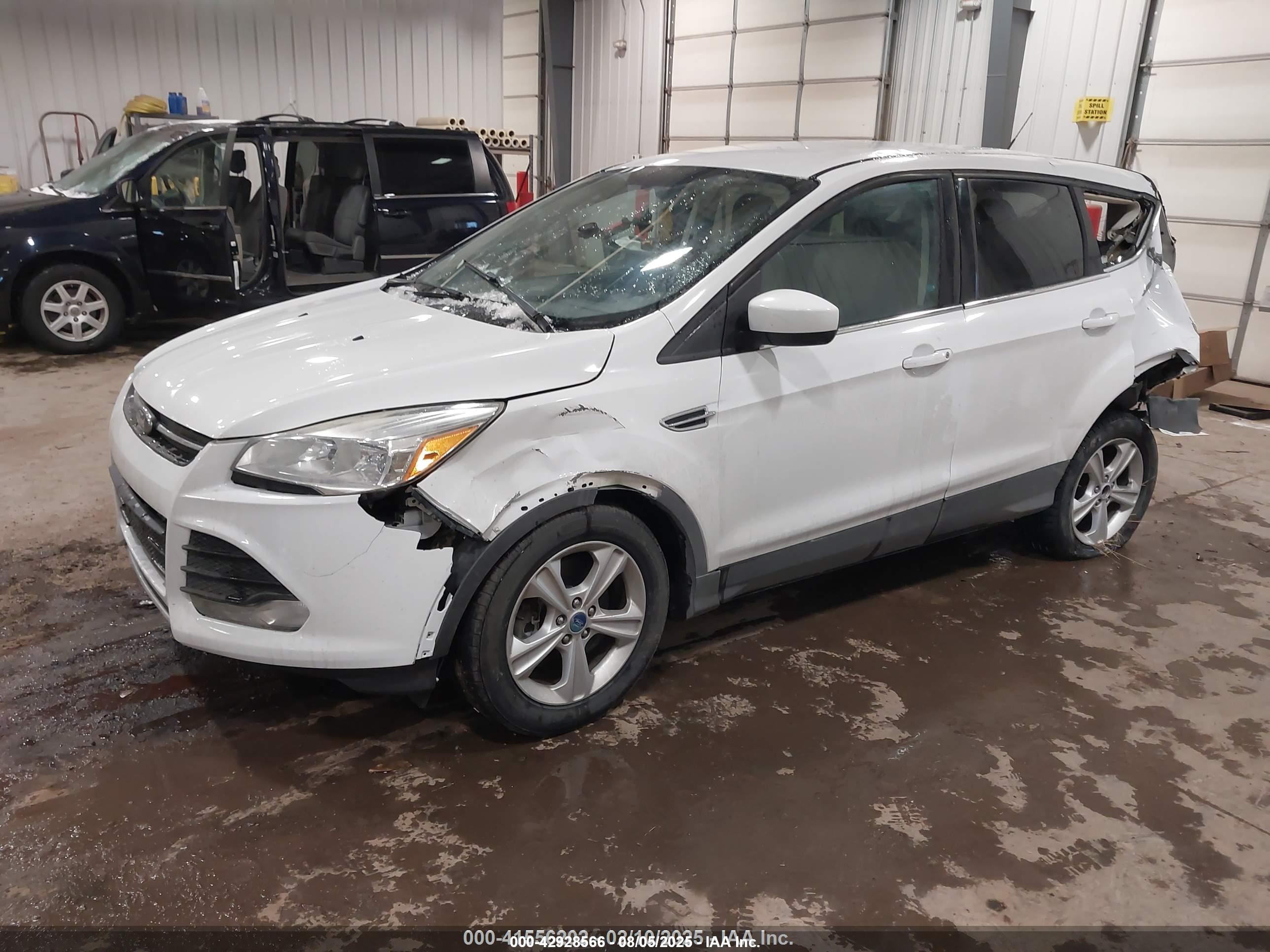 FORD ESCAPE image 2