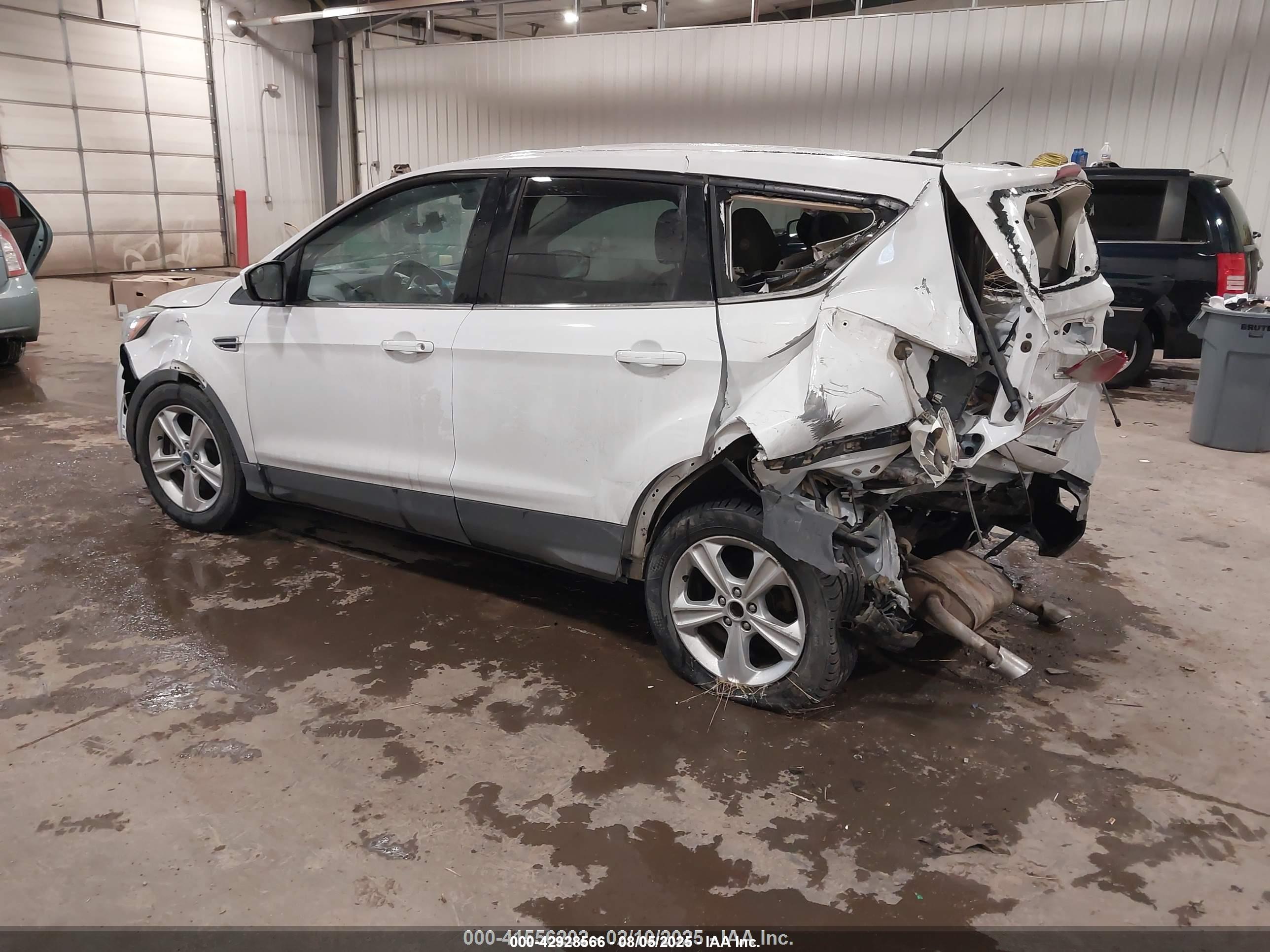 FORD ESCAPE image 3