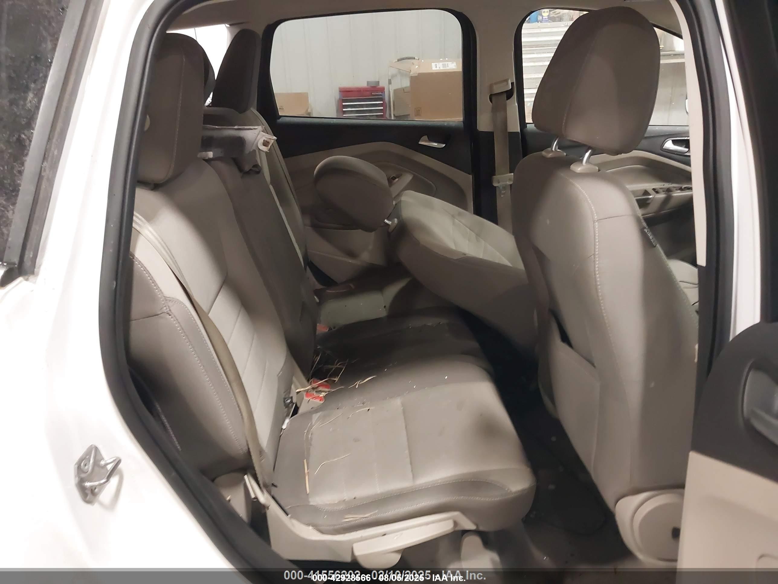 FORD ESCAPE image 8