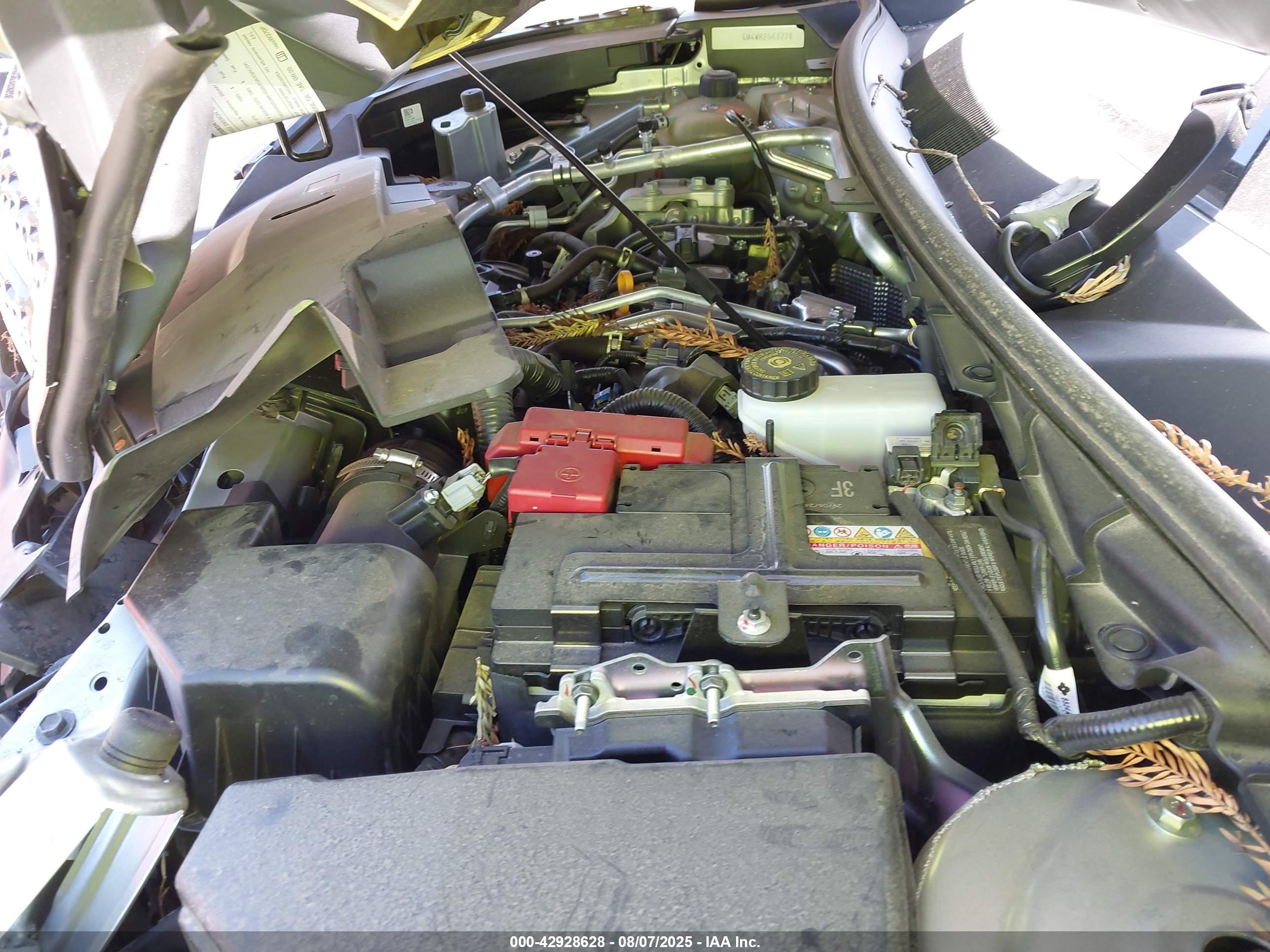 MITSUBISHI OUTLANDER image 10
