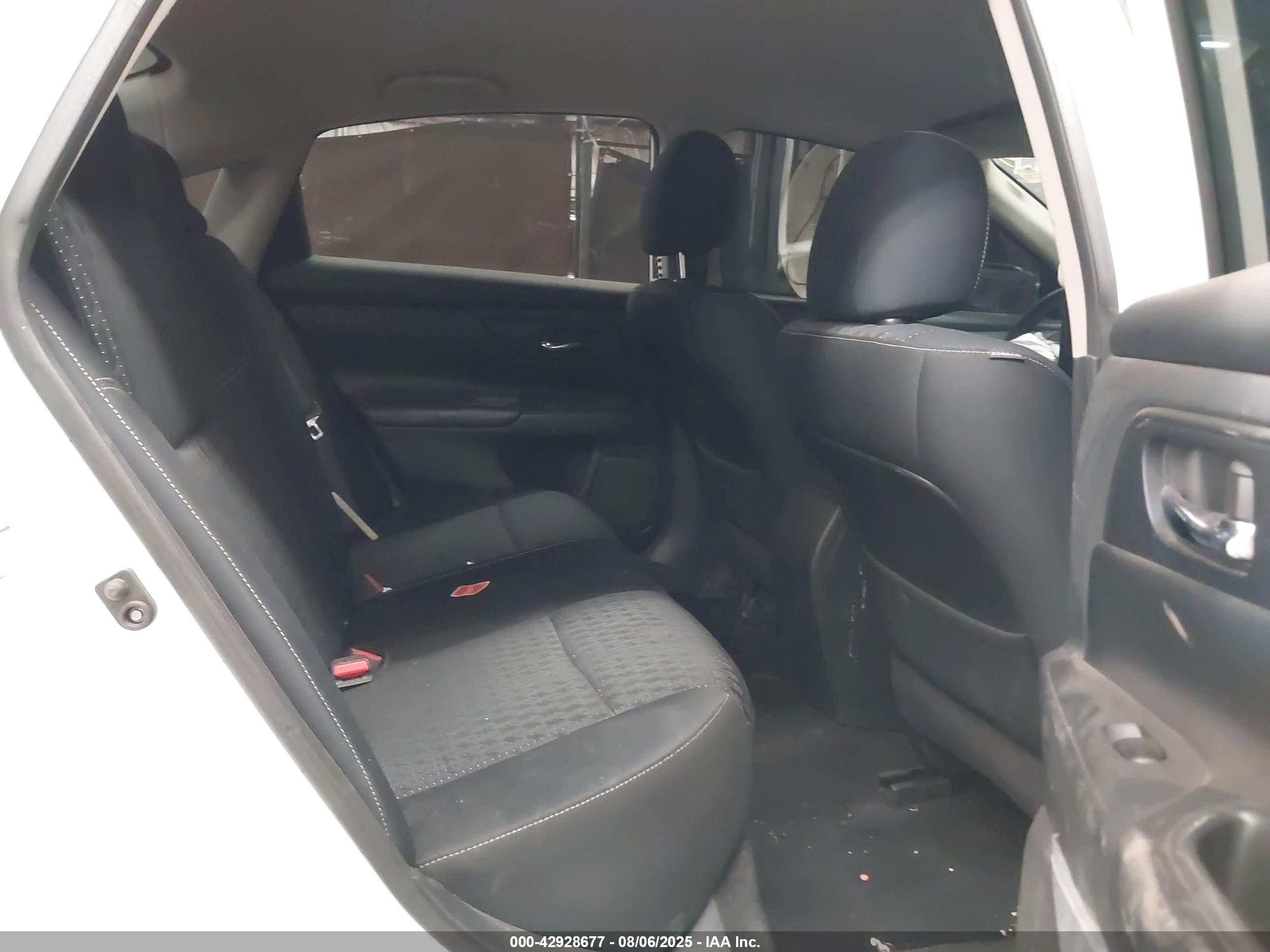 NISSAN ALTIMA image 8