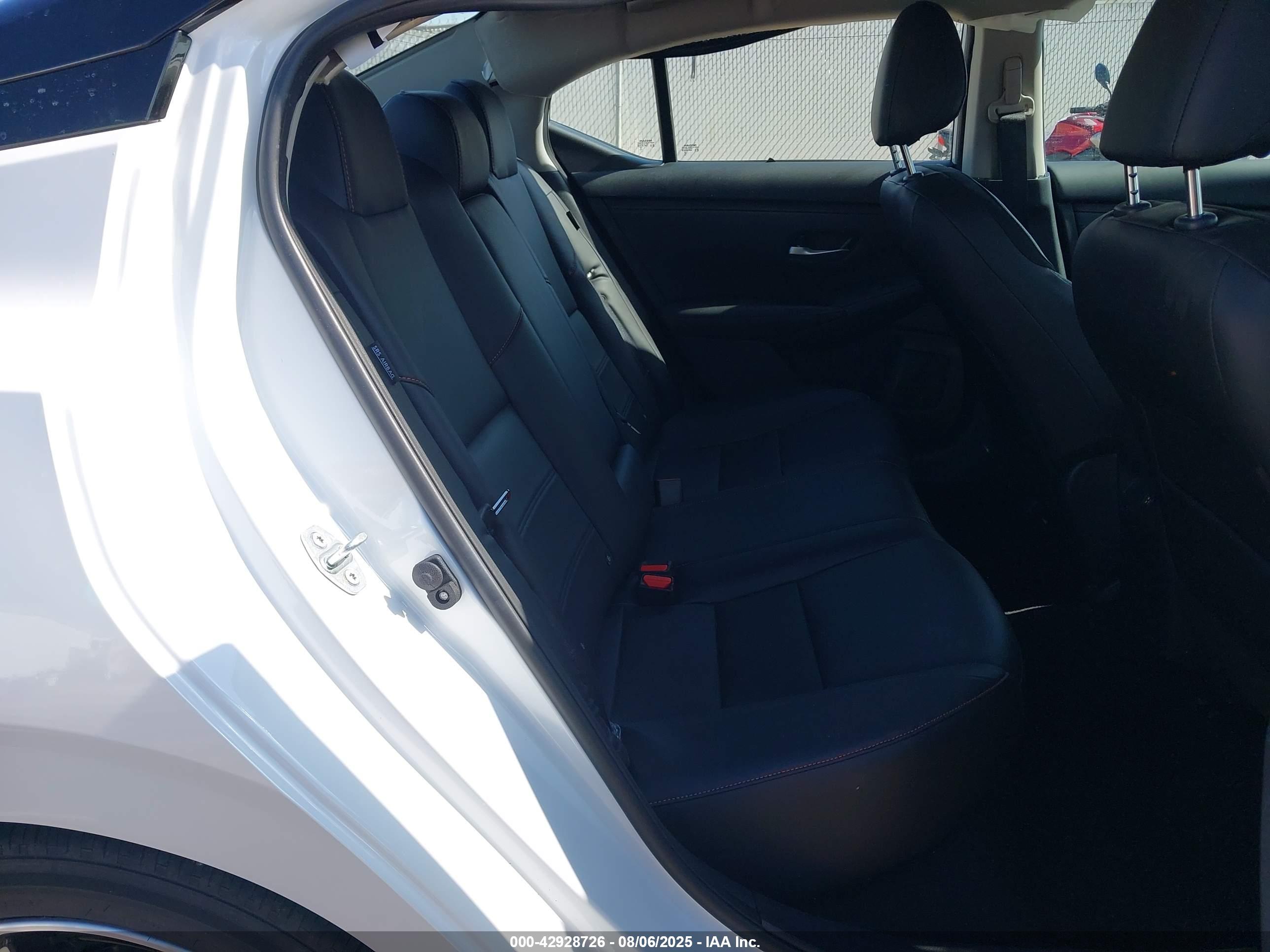 NISSAN SENTRA image 8