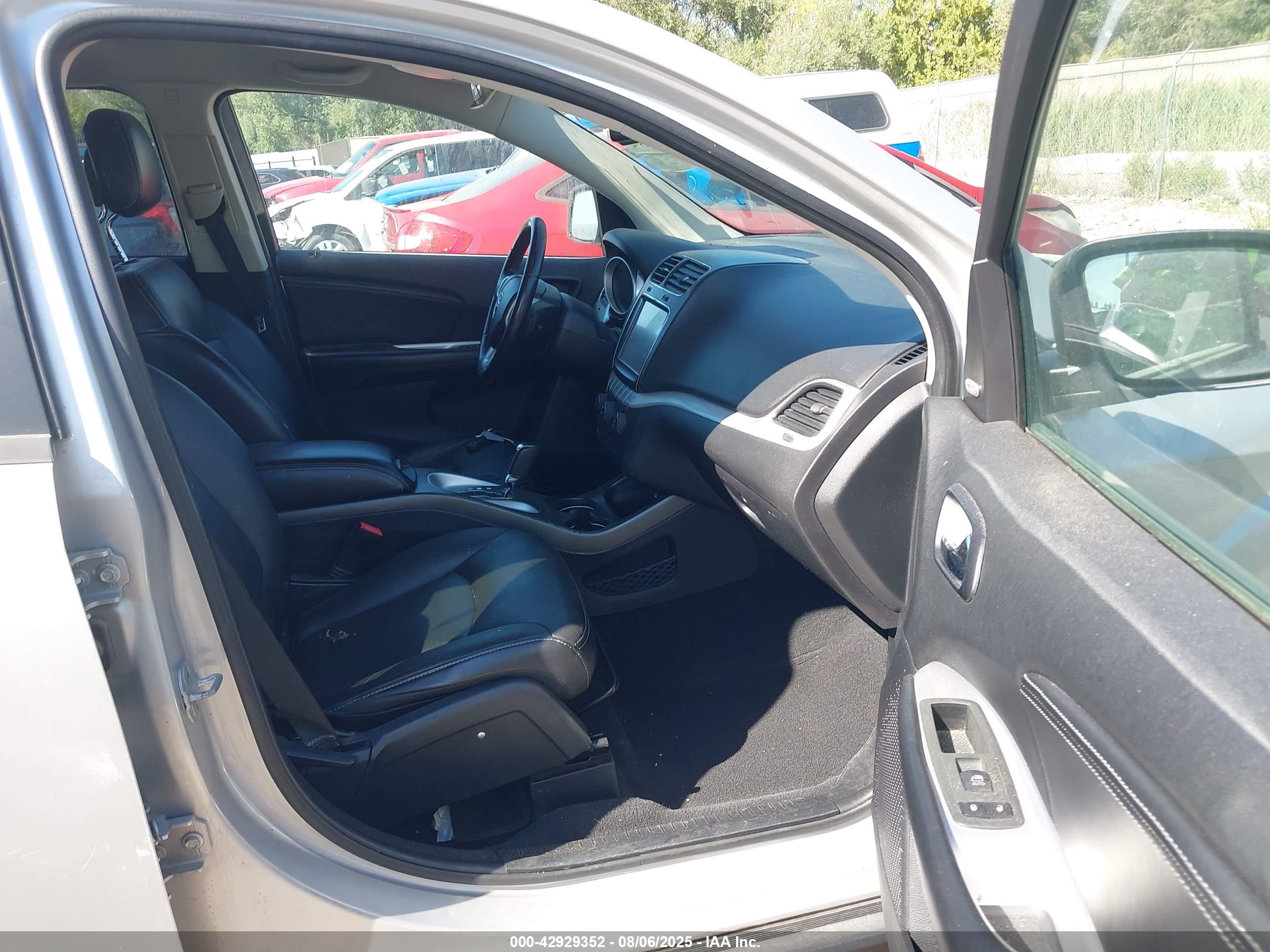 DODGE JOURNEY image 5
