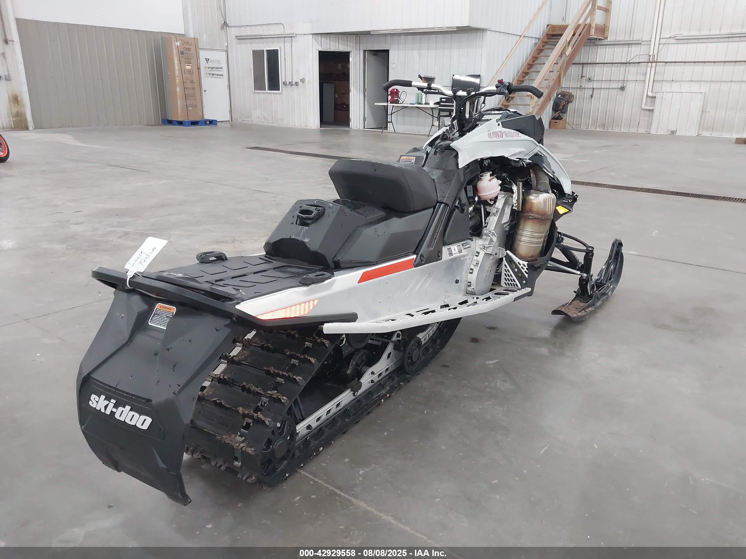 SKI-DOO MX image 4