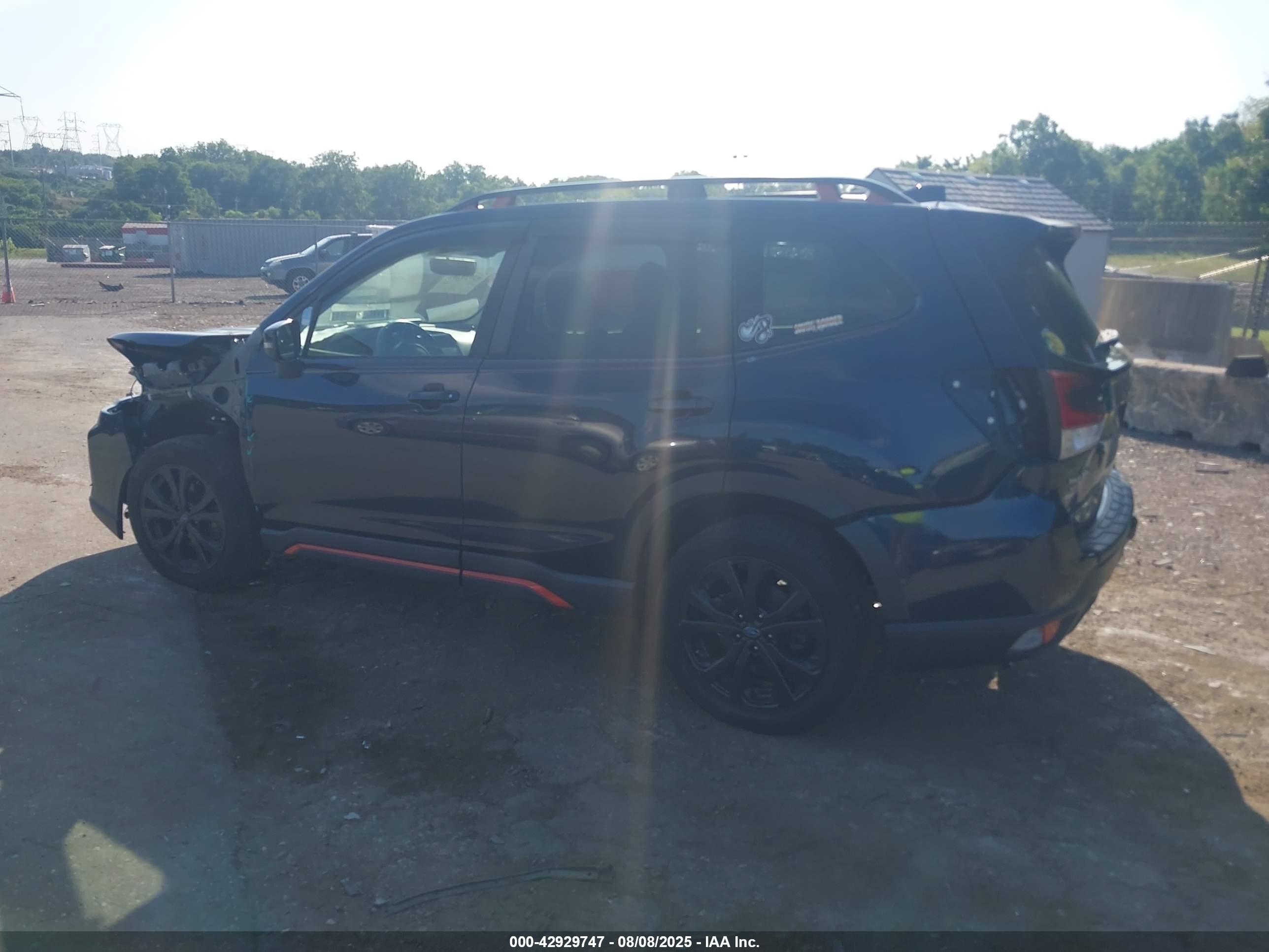 SUBARU FORESTER image 3